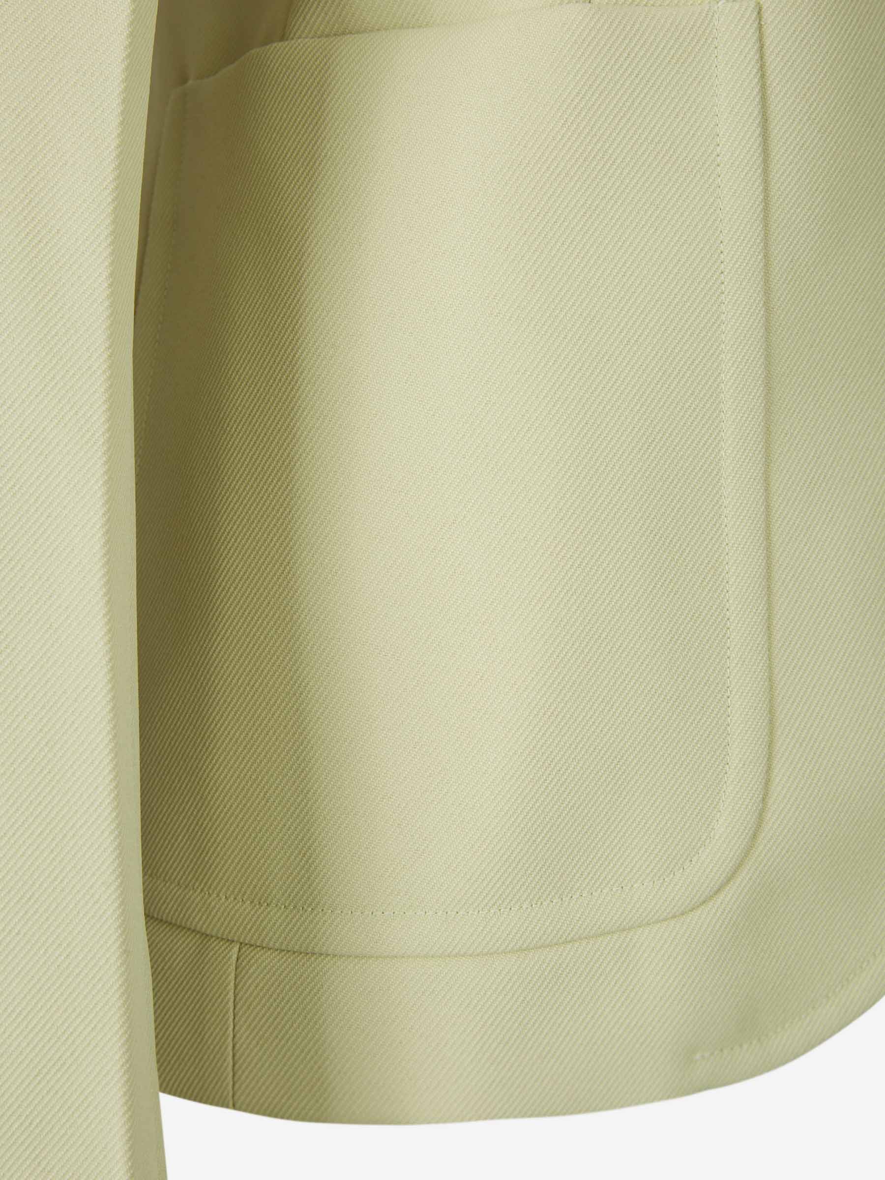 Victoria Beckham Blazer Diseño Estructurado color Amarillo sku 741-001917 01 - Foto 4