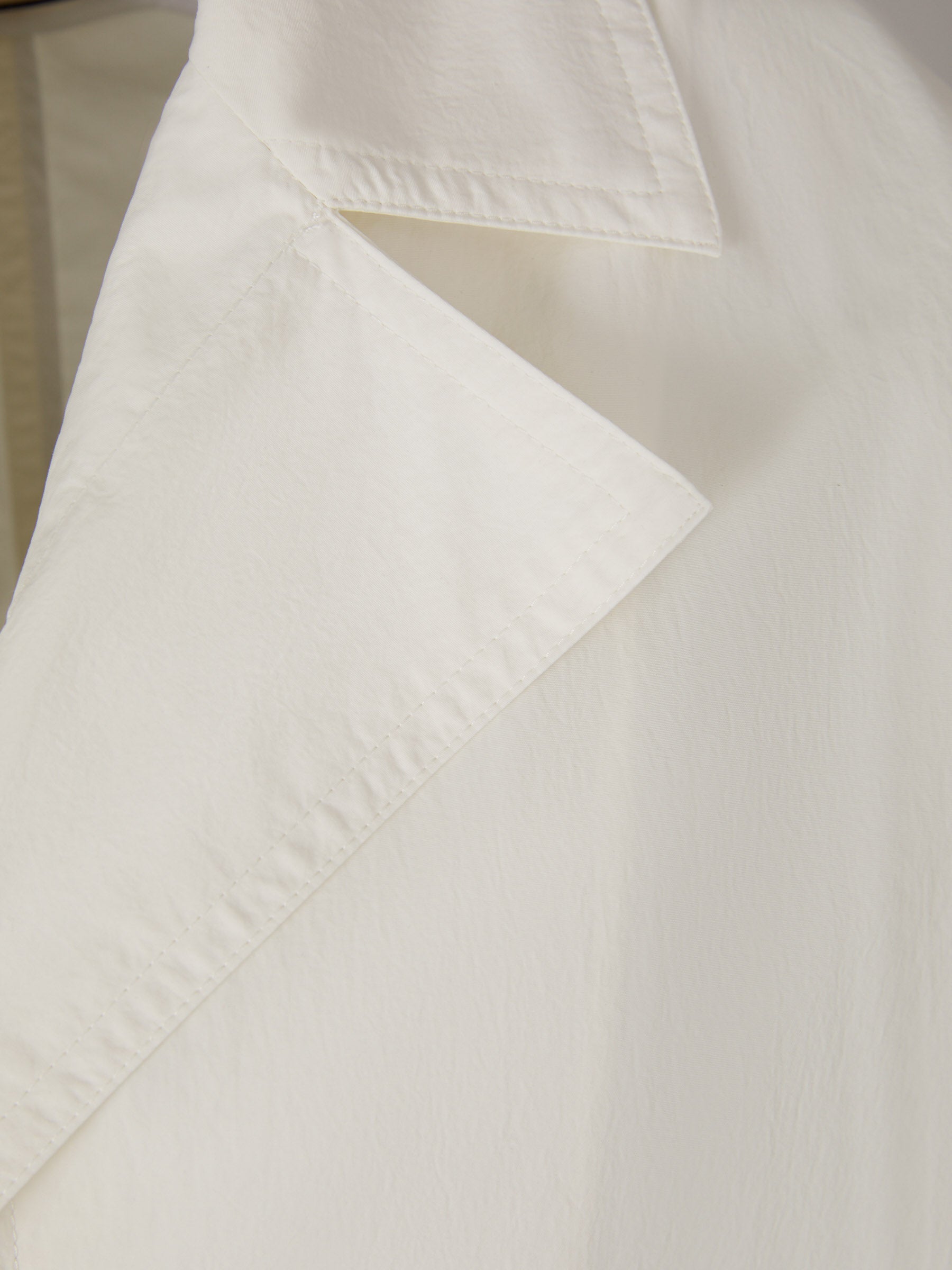 Plan C Gabardina Manga Farol color Blanco sku 773-000182 01 - Foto 3