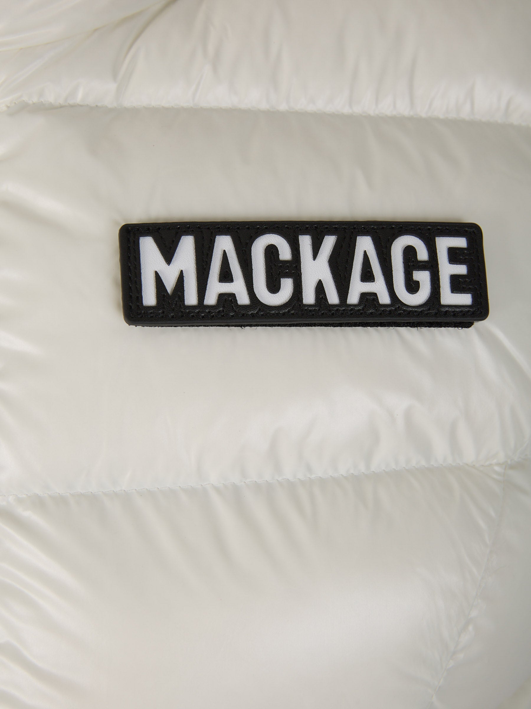 Mackage Chaleco Ligero Chaya color Crema sku 775-000150 01 - Foto 4