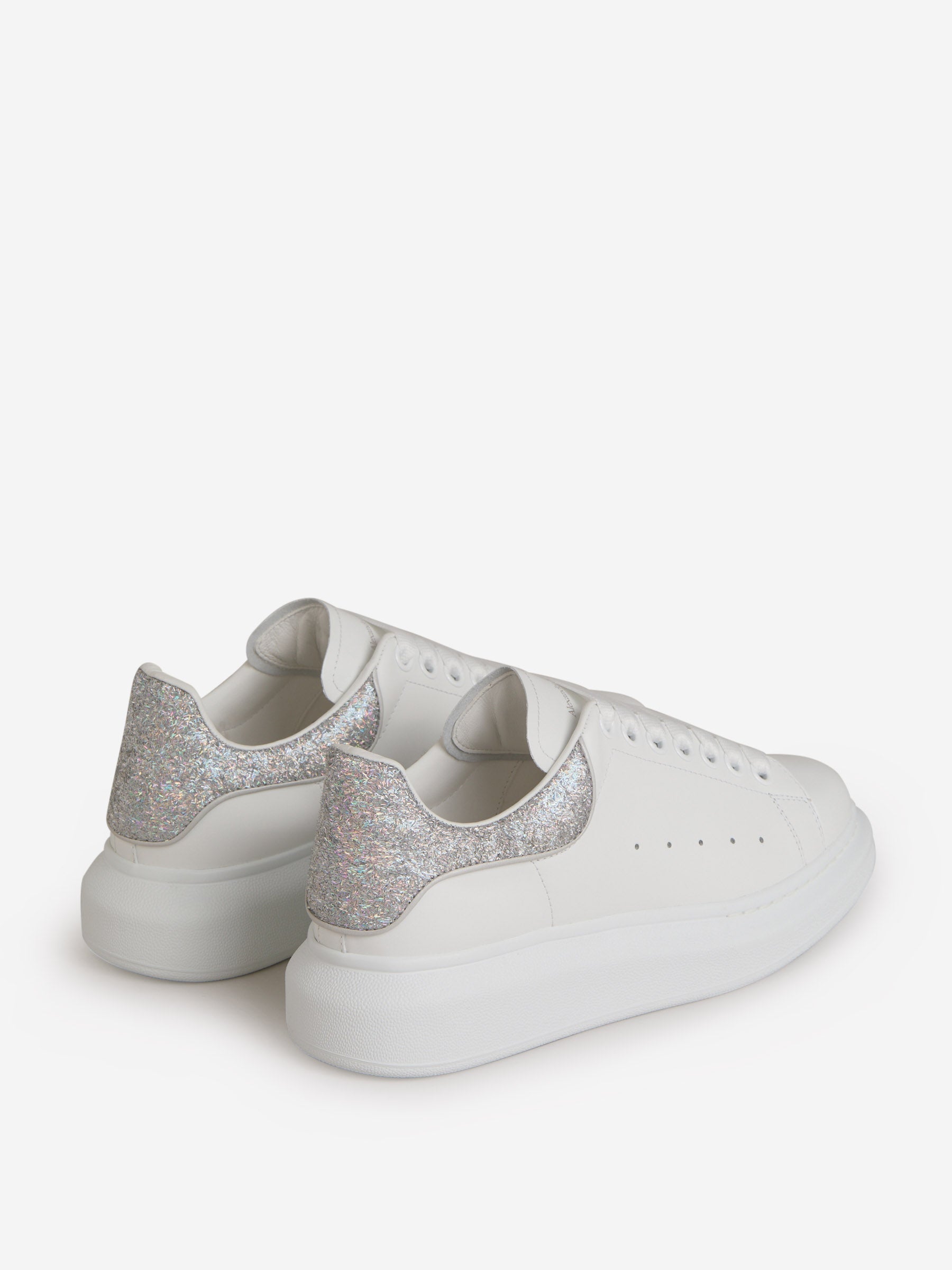 Outlet online Alexander McQueen Mujer Sneakers Oversize Purpurina color Blanco sku 806-000246 01 - Foto 3