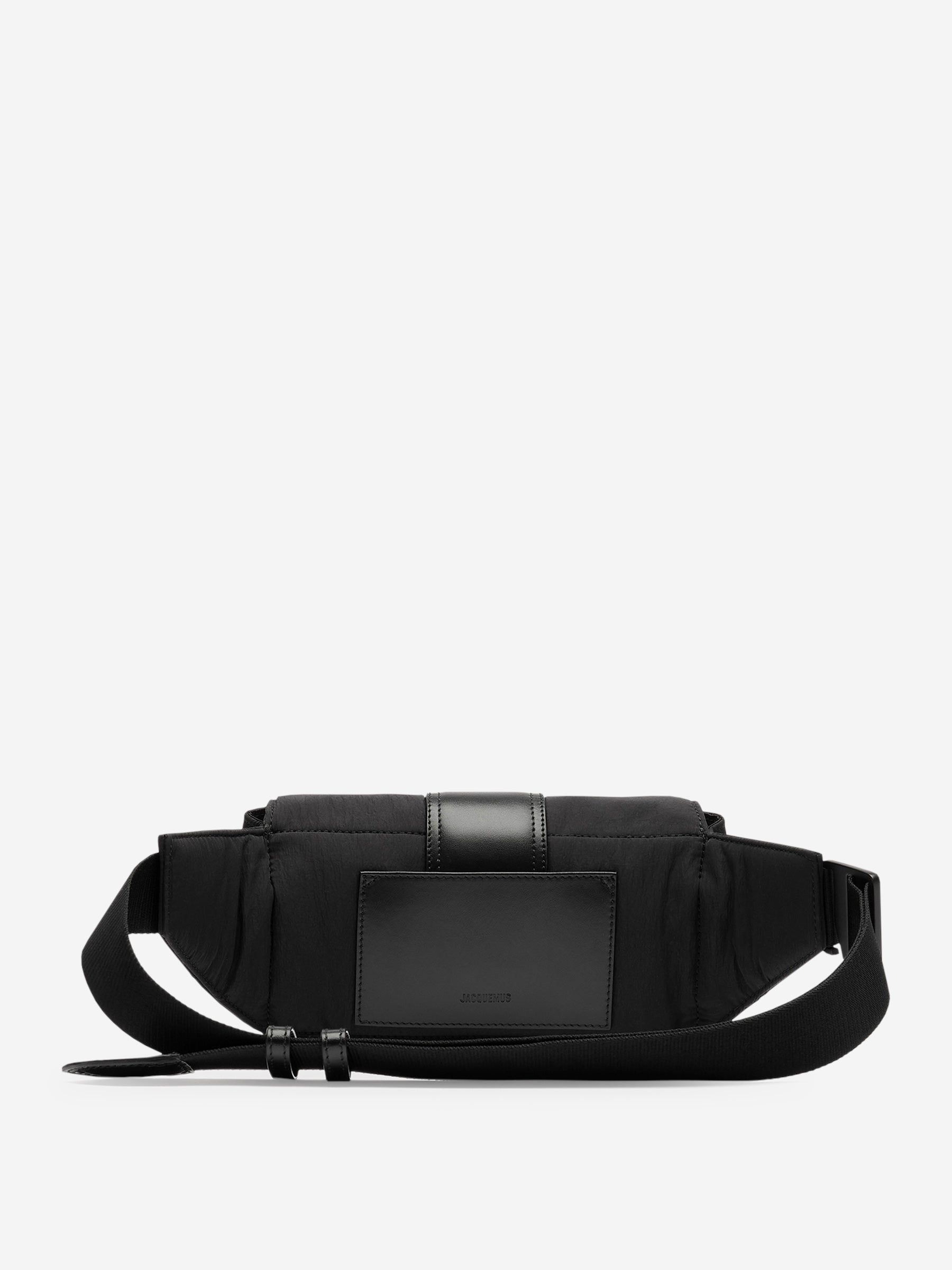 Outlet online Jacquemus Hombre Bandolera La Banane Bambino color Negro sku 692-001895 02 - Foto 6