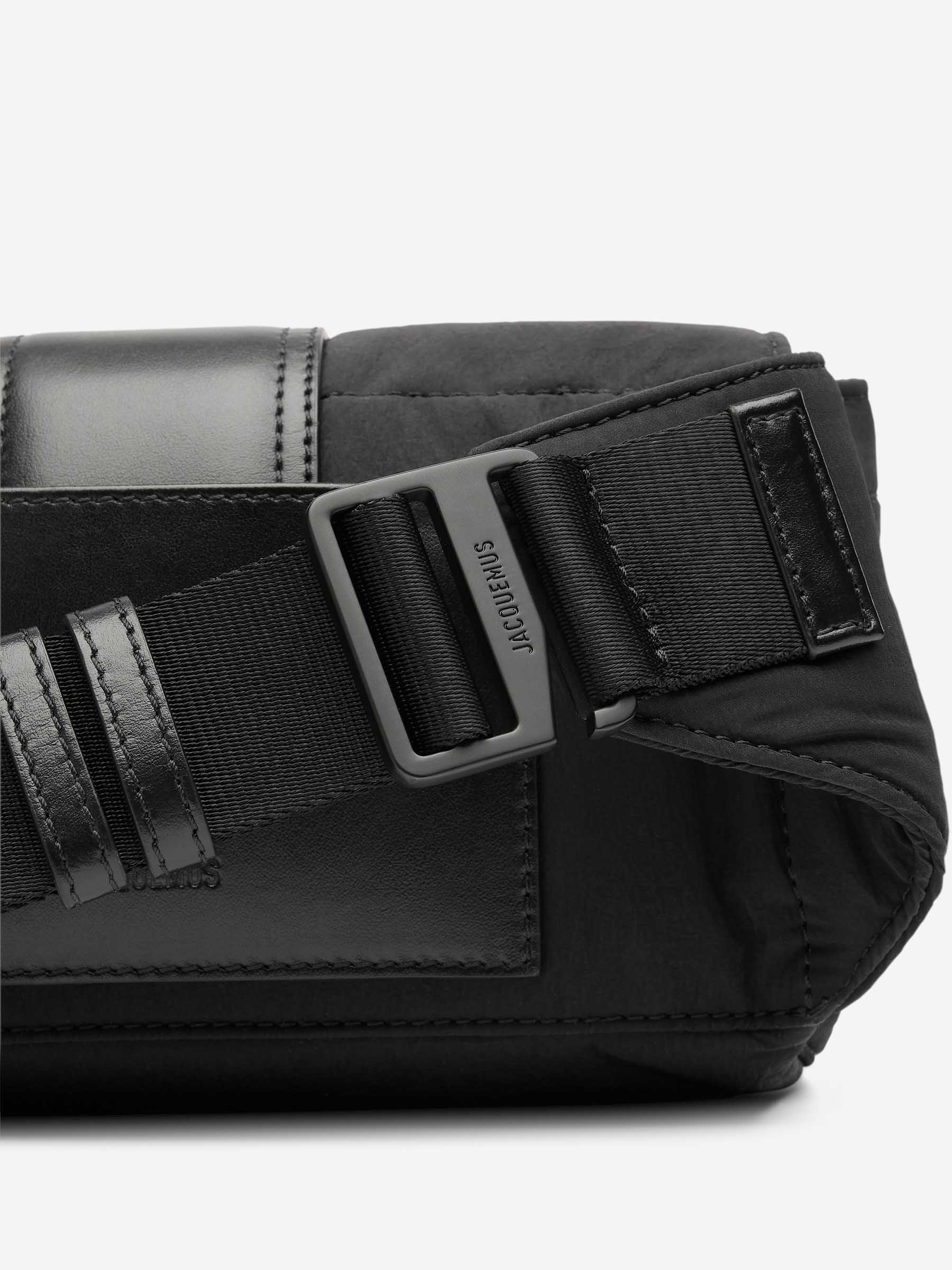 Outlet online Jacquemus Hombre Bandolera La Banane Bambino color Negro sku 692-001895 02 - Foto 4