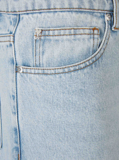 Outlet online Ami Paris Hombre Jeans Straight Fit color Azul Denim Claro sku 522-002590 01 - Foto 3