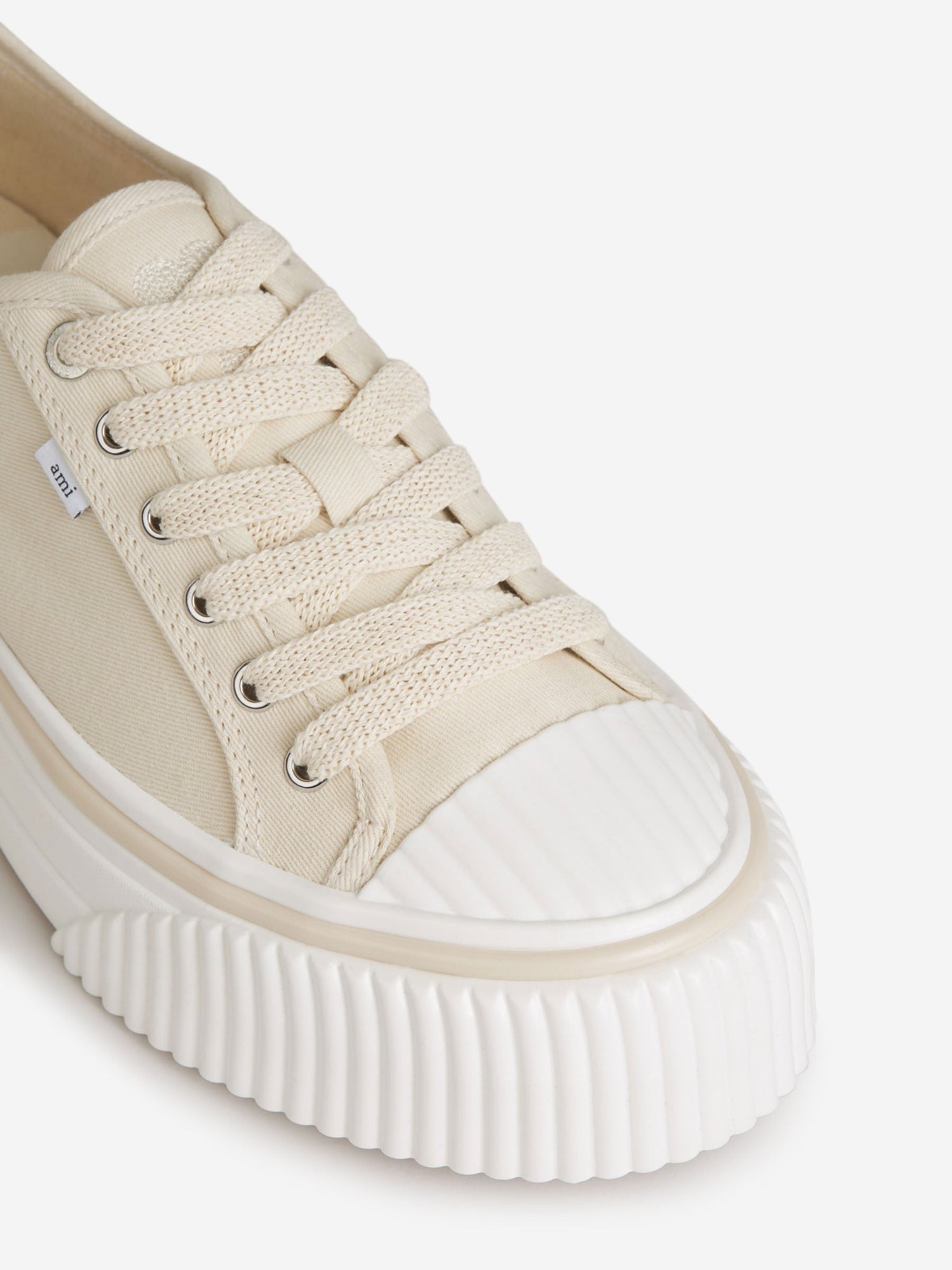 Outlet online Ami Paris Hombre Sneakers Low Top 1980 color Crema sku 616-002671 01 - Foto 5
