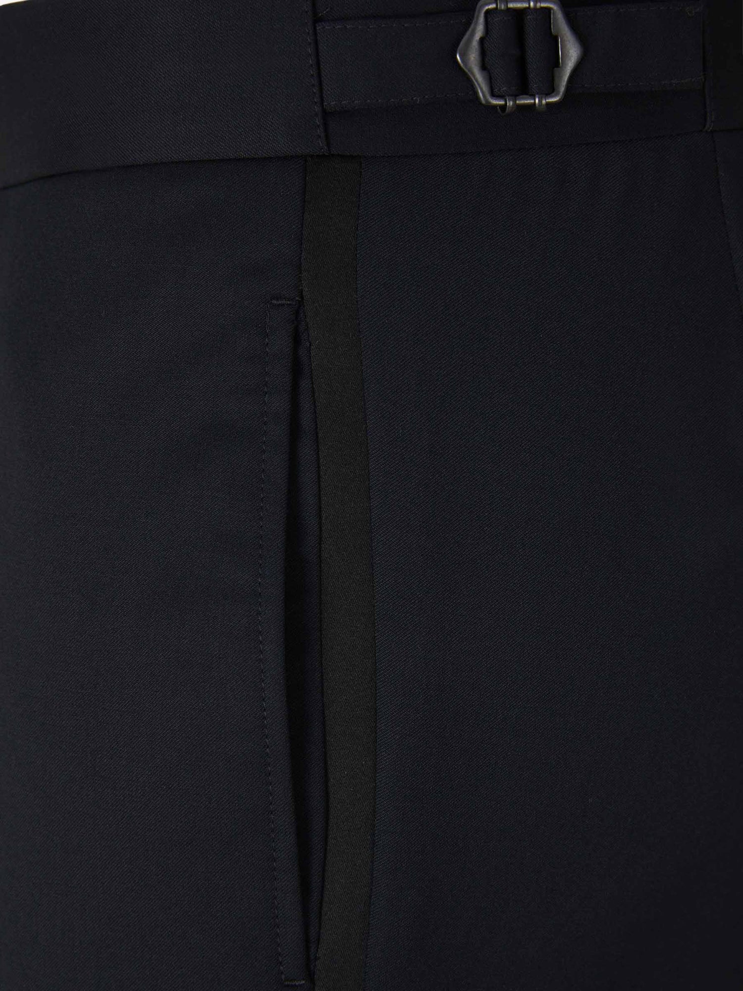 Outlet online Santa Eulalia Hombre Smoking Detalles Satén color Azul Cobalto sku 331-000108 02 - Foto 19