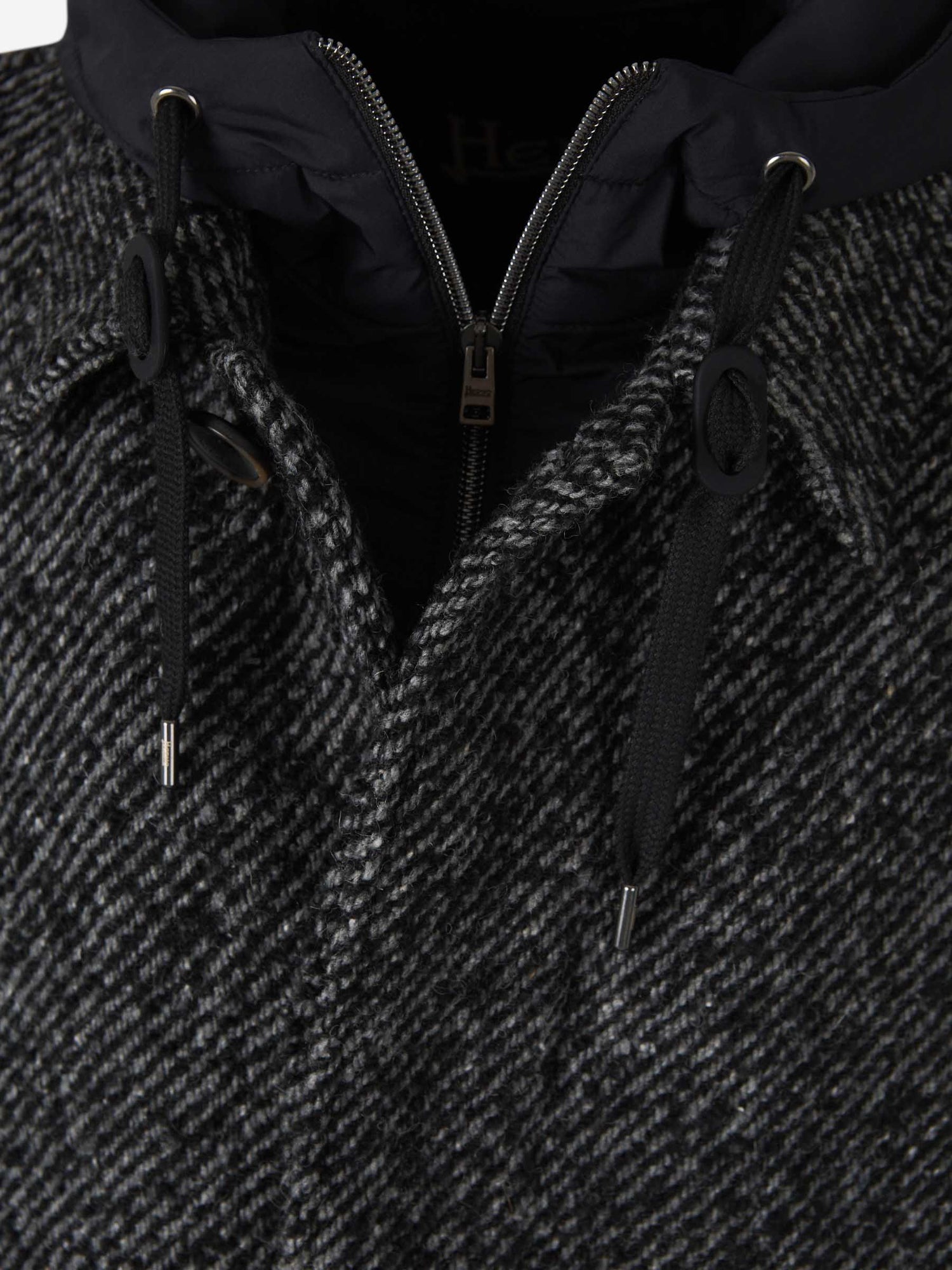 Outlet online Herno Hombre Abrigo Lana color Negro sku 341-000524 01 - Foto 4