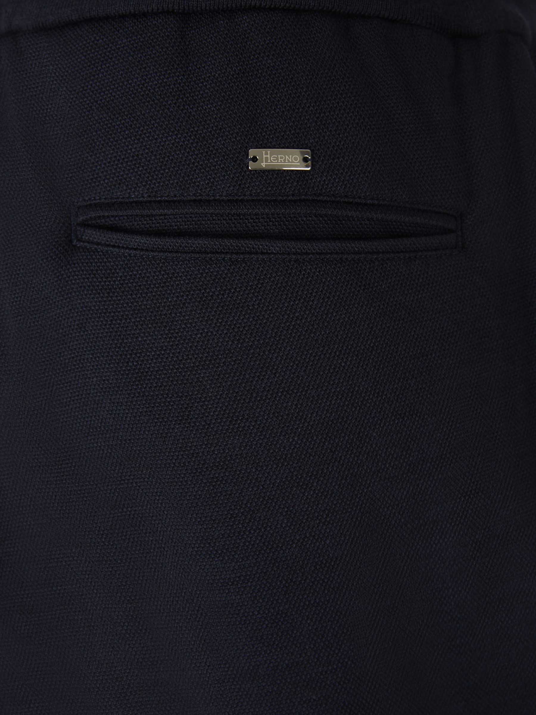 Outlet online Herno Hombre Joggers Punto Piqué color Azul Noche sku 521-003063 01 - Foto 5