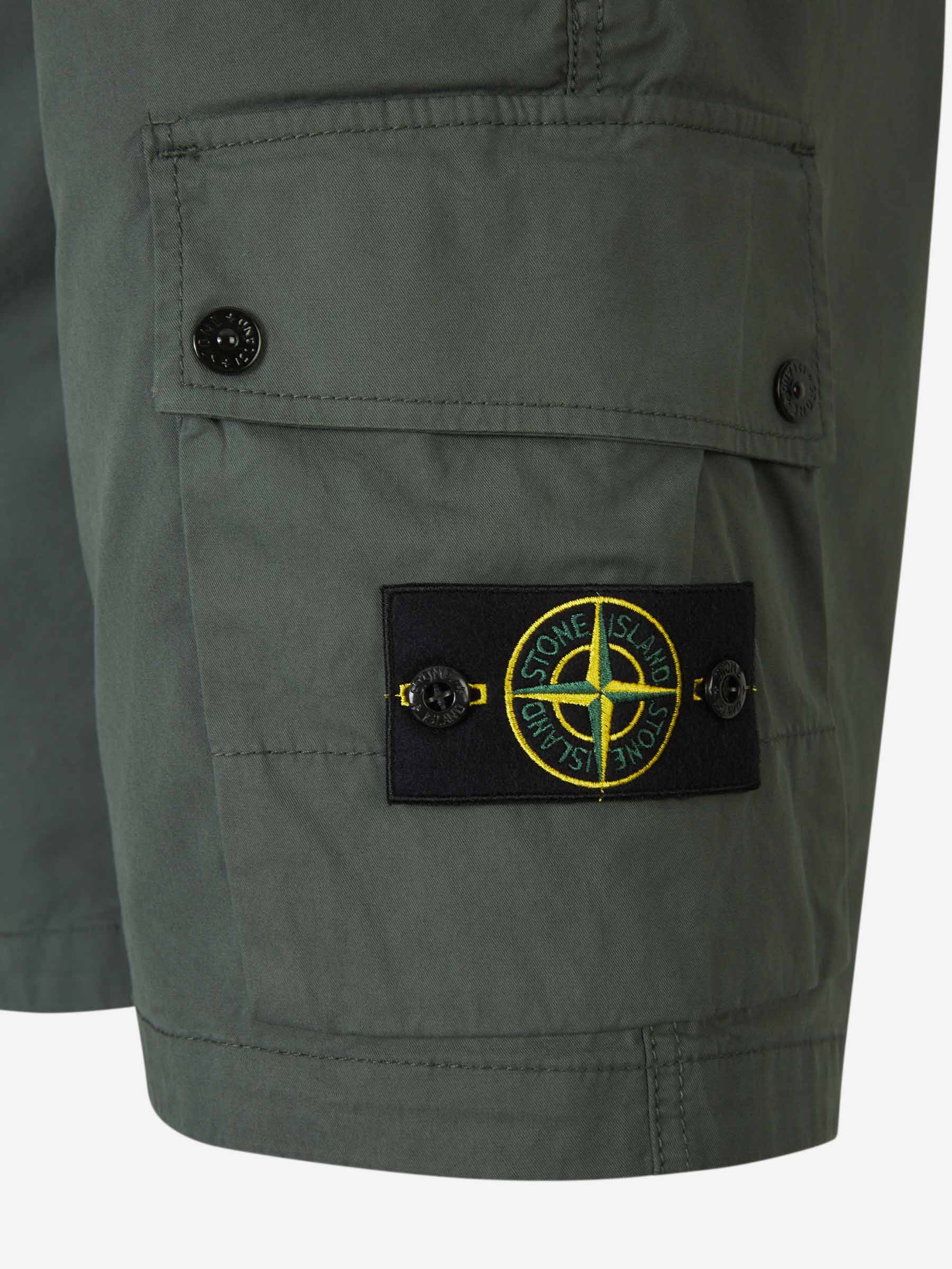 Outlet online Stone Island Hombre Bermudas Cargo Logo color Verde Oscuro sku 523-000976 03 - Foto 5
