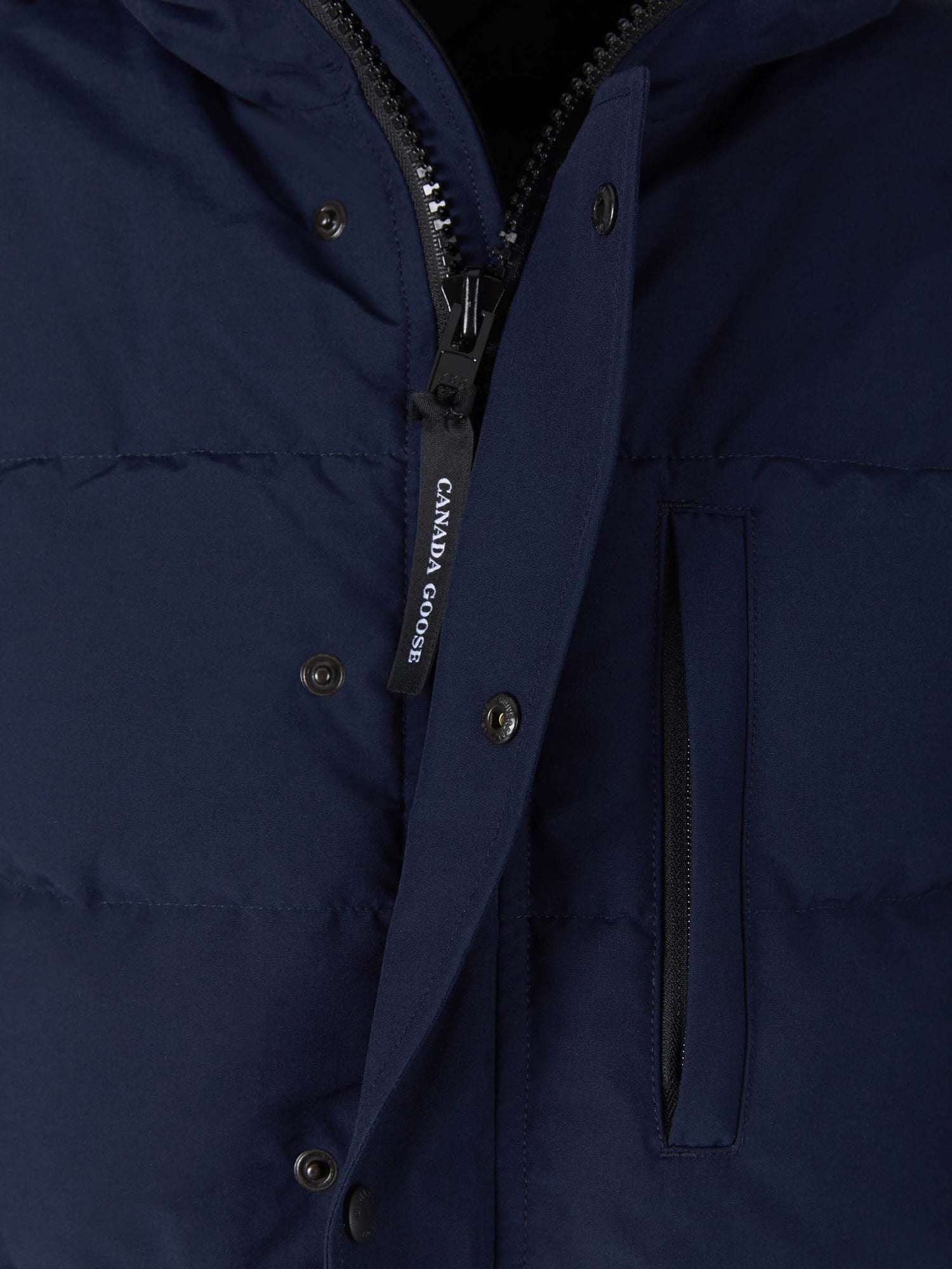 Outlet online Canada Goose Hombre Parka Acolchada Carson color Negro sku 502-001473 01 - Foto 11