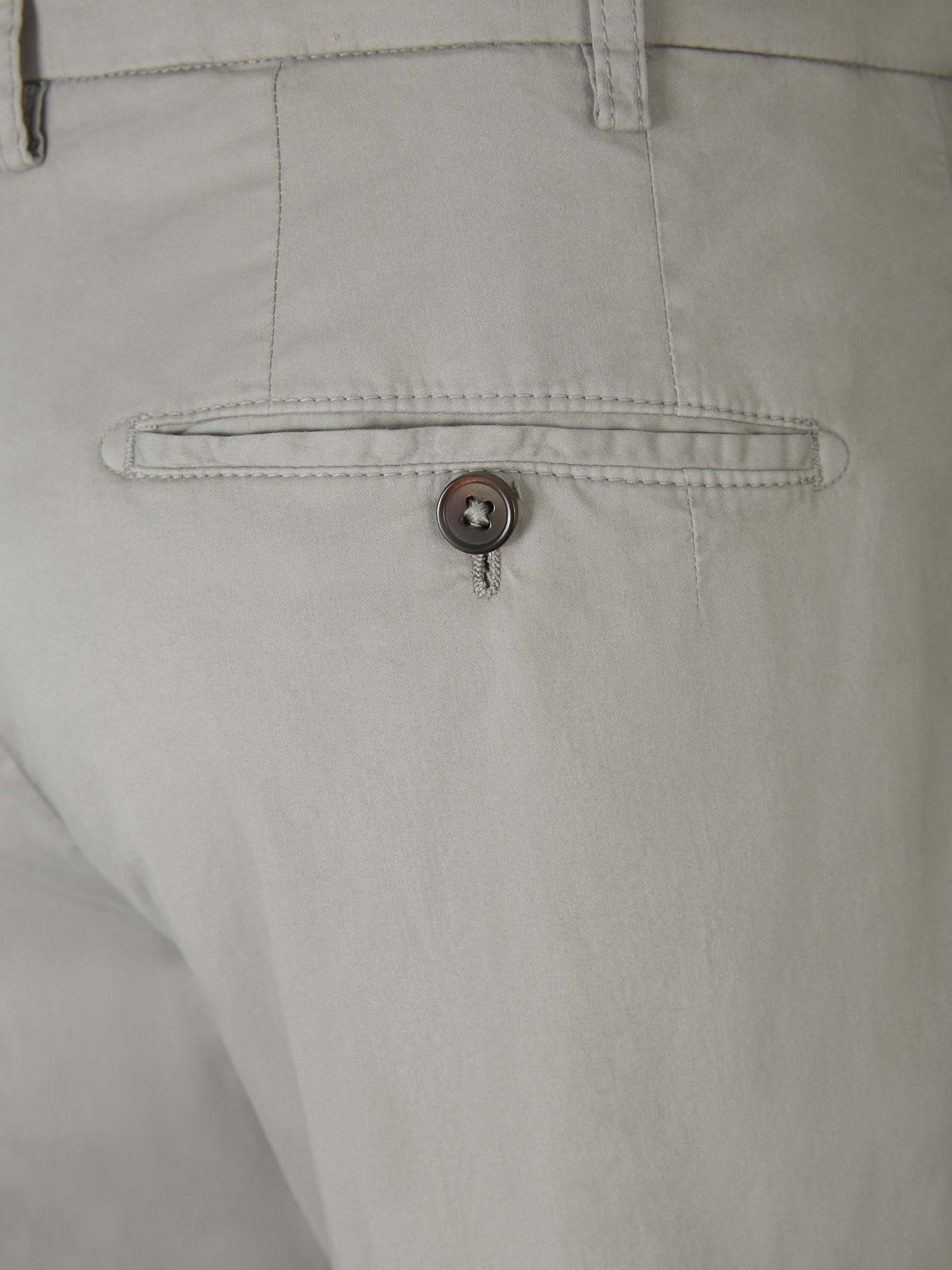 Outlet online Santa Eulalia Hombre Pantalones Chino Algodón color Gris Claro sku 521-003031 04 - Foto 4