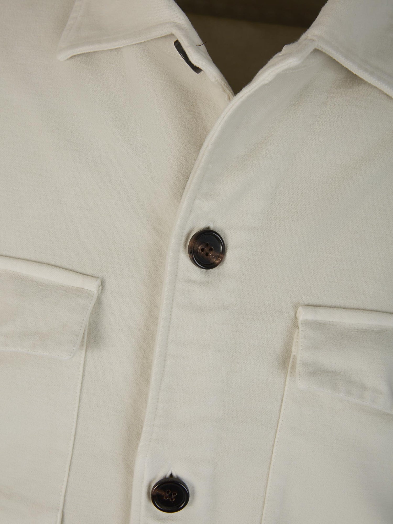 Outlet online Vincenzo di Ruggiero Hombre Sobrecamisa Algodón Cervinia color Marron Oscuro sku 512-002104 02 - Foto 3