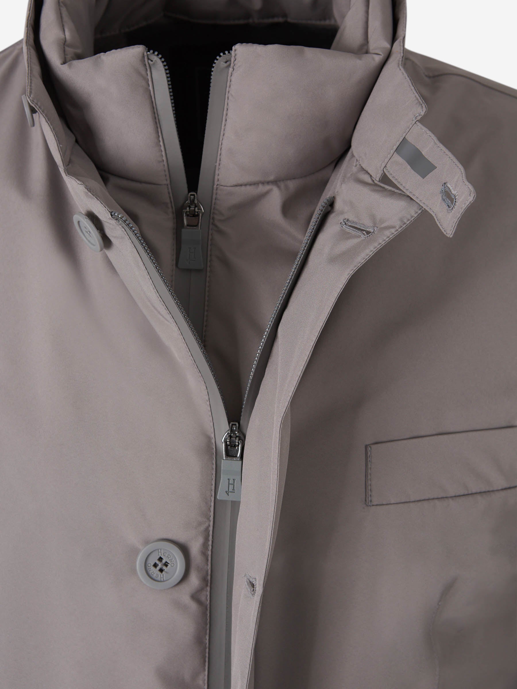 Outlet online Herno Hombre Chaqueta Técnica Acolchada color Gris Claro sku 512-002344 02 - Foto 4