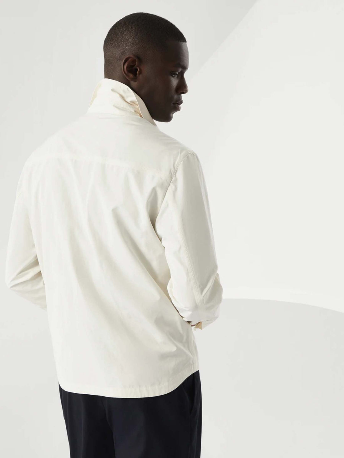 Brunello Cucinelli Hombre Barcelona Cazadora Bolsillos Termosellados color Blanco sku 512-002423 01 - Foto 2