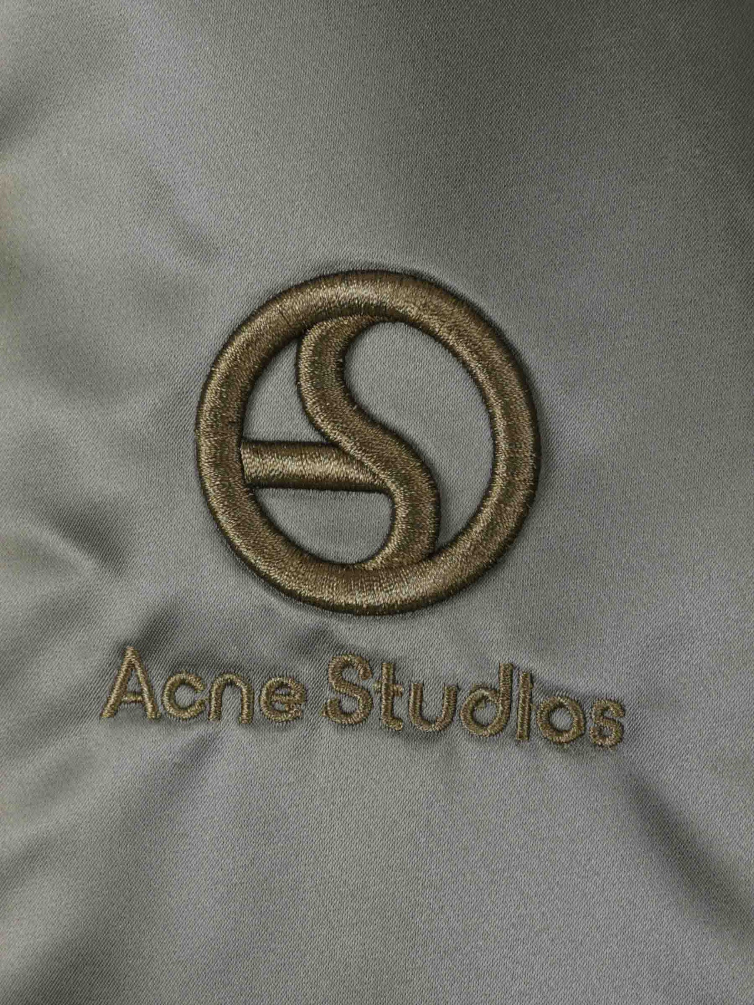 Acne Studios Hombre Barcelona Chaqueta Acolchada Técnica color Verde Oscuro sku 512-002427 01 - Foto 3