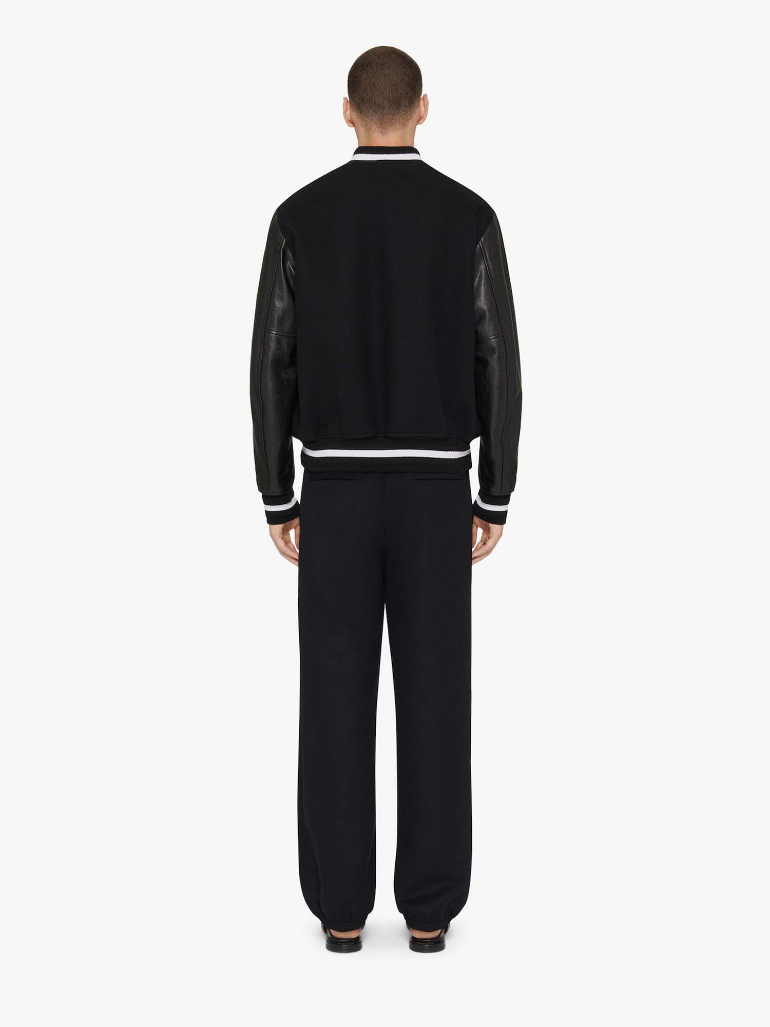 Givenchy Hombre Barcelona Chaqueta Bomber Logo color Negro sku 512-002445 01 - Foto 3