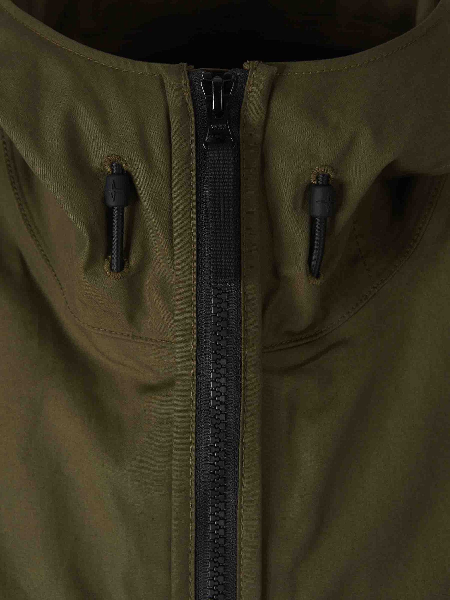 Stone Island Hombre Barcelona Chaqueta Watro-TC color Verde Militar sku 512-002499 01 - Foto 3
