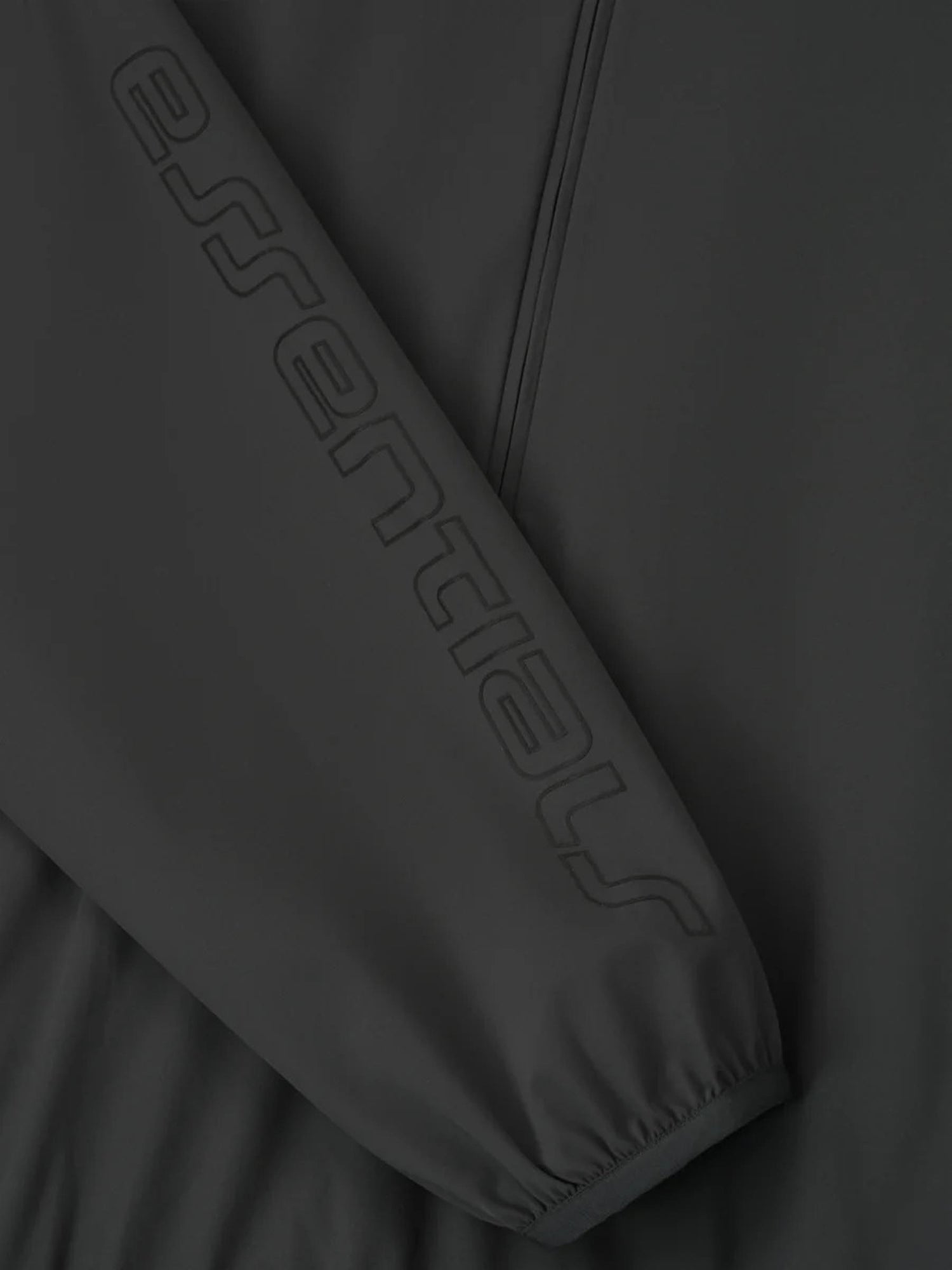 Outlet online Fear of God Essentials Hombre Chaqueta Técnica Deportiva color Gris Antracita sku 512-002860 01 - Foto 4