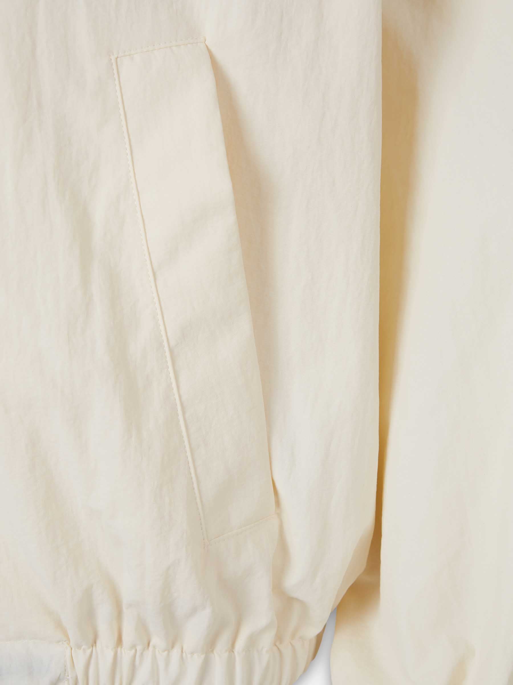 Outlet online Jacquemus Hombre Cortavientos Le Coupe-vent color Crema sku 512-002934 01 - Foto 4