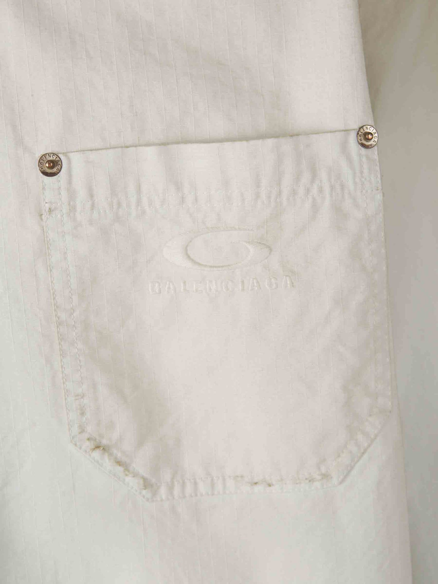 Outlet online Balenciaga Hombre Sobrecamisa Técnica color Marfil sku 513-000050 01 - Foto 4