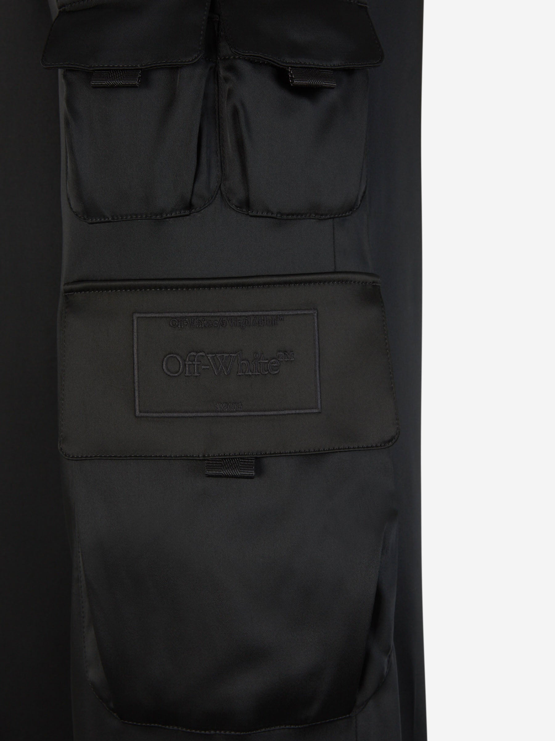 Outlet online Off-White Mujer Pantalones Cargo Satín color Negro sku 761-003420 01 - Foto 6