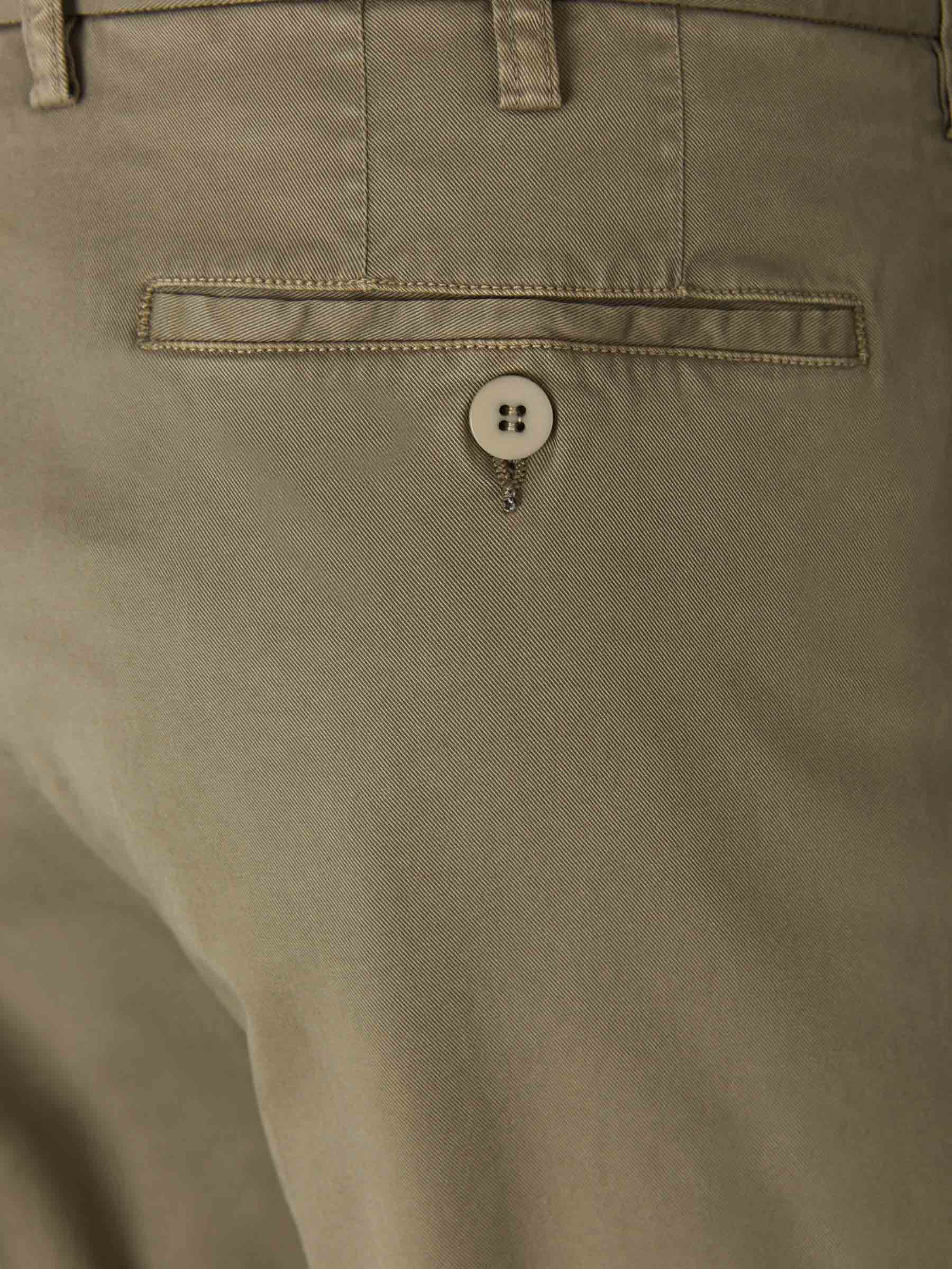 Santa Eulalia Pantalones Pinzas Algodón color Verde Militar sku 521-002375 07 - Foto 22