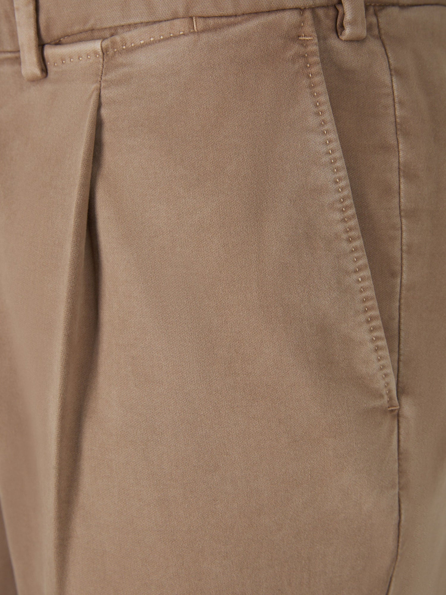 Outlet online Santa Eulalia Hombre Pantalones Chinos Aterciopelados color Marrón sku 521-002559 05 - Foto 15