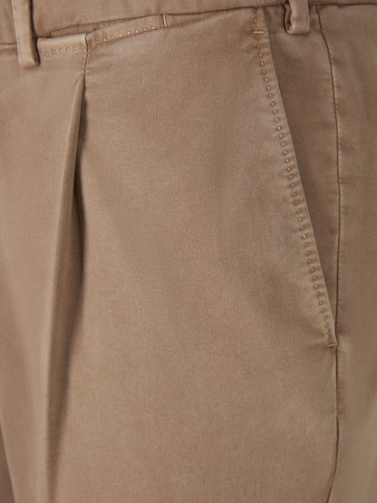 Outlet online Santa Eulalia Hombre Pantalones Chinos Aterciopelados color Beis sku 521-002559 01 - Foto 15