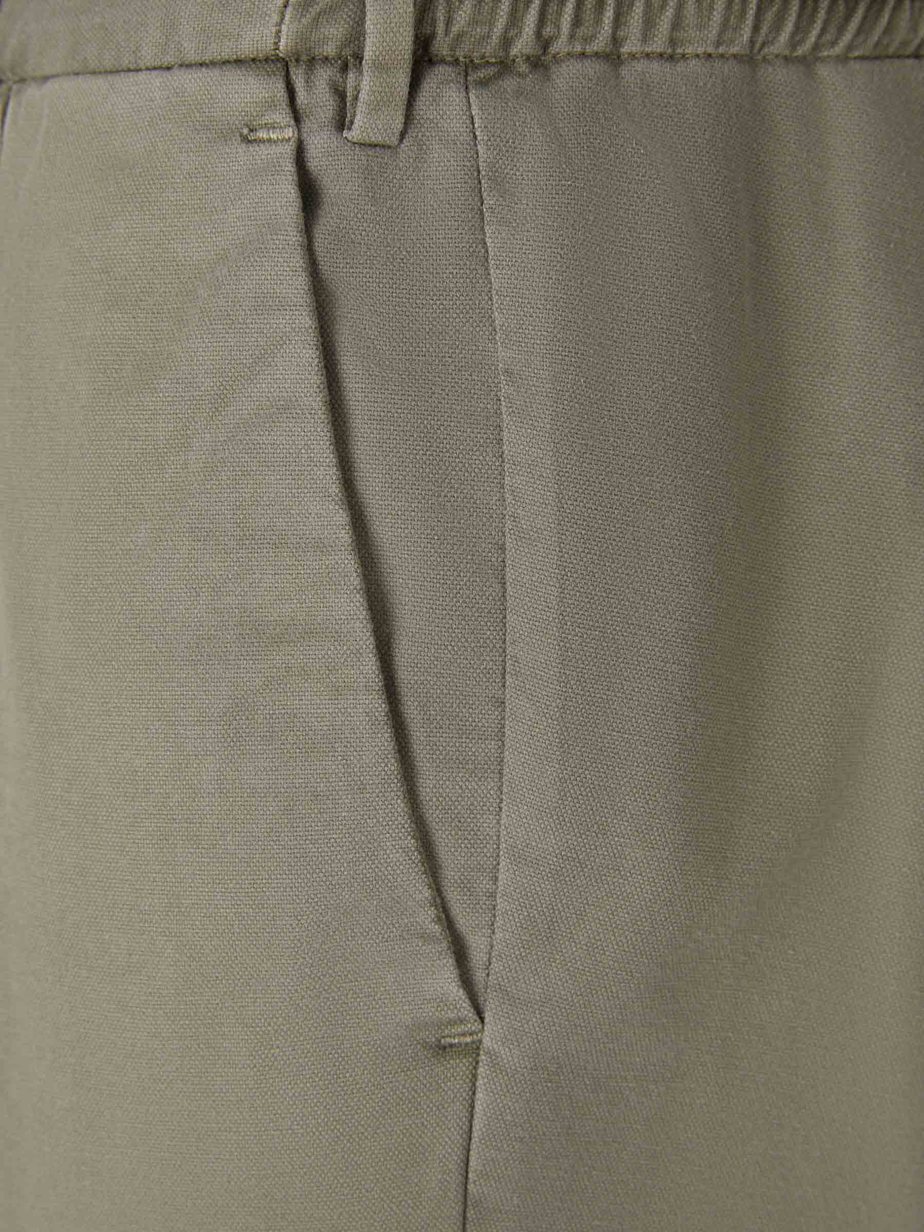 Outlet online PT Torino Hombre Pantalones Algodón Cargo color Arena sku 521-002748 01 - Foto 9