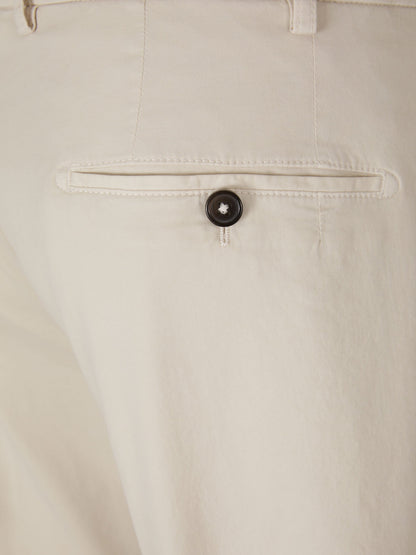 Outlet online Santa Eulalia Hombre Pantalones Chinos color Marfil sku 521-002756 01 - Foto 4