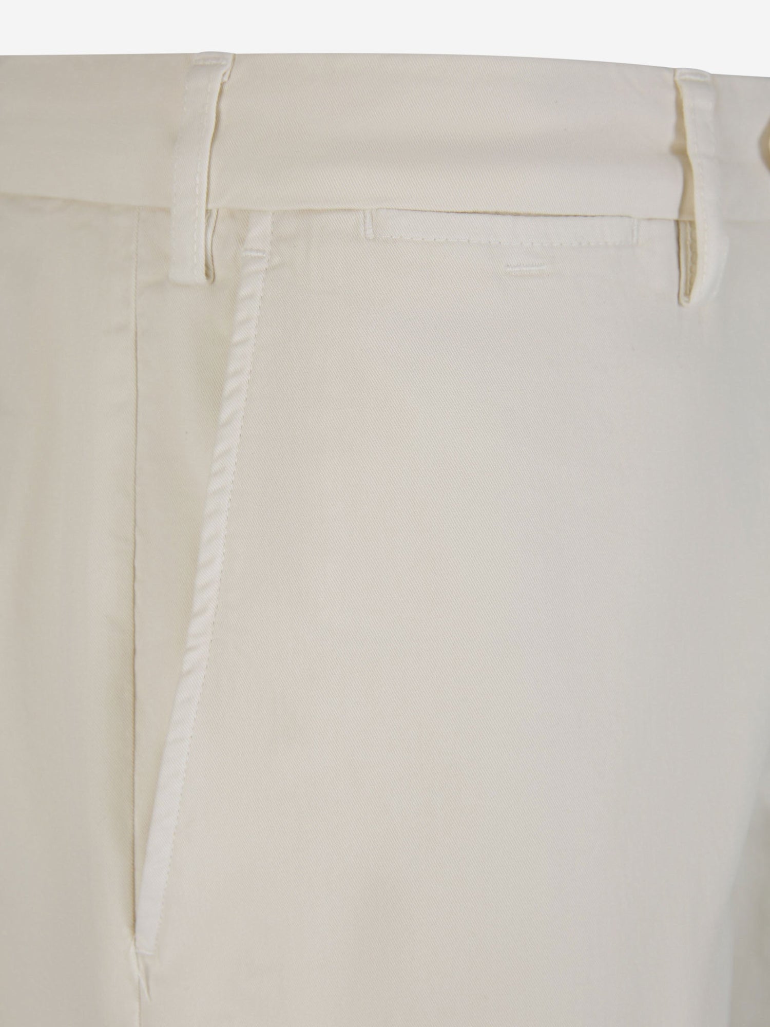Outlet online Canali Hombre Pantalones Chinos Algodón color Blanco sku 521-003017 01 - Foto 3