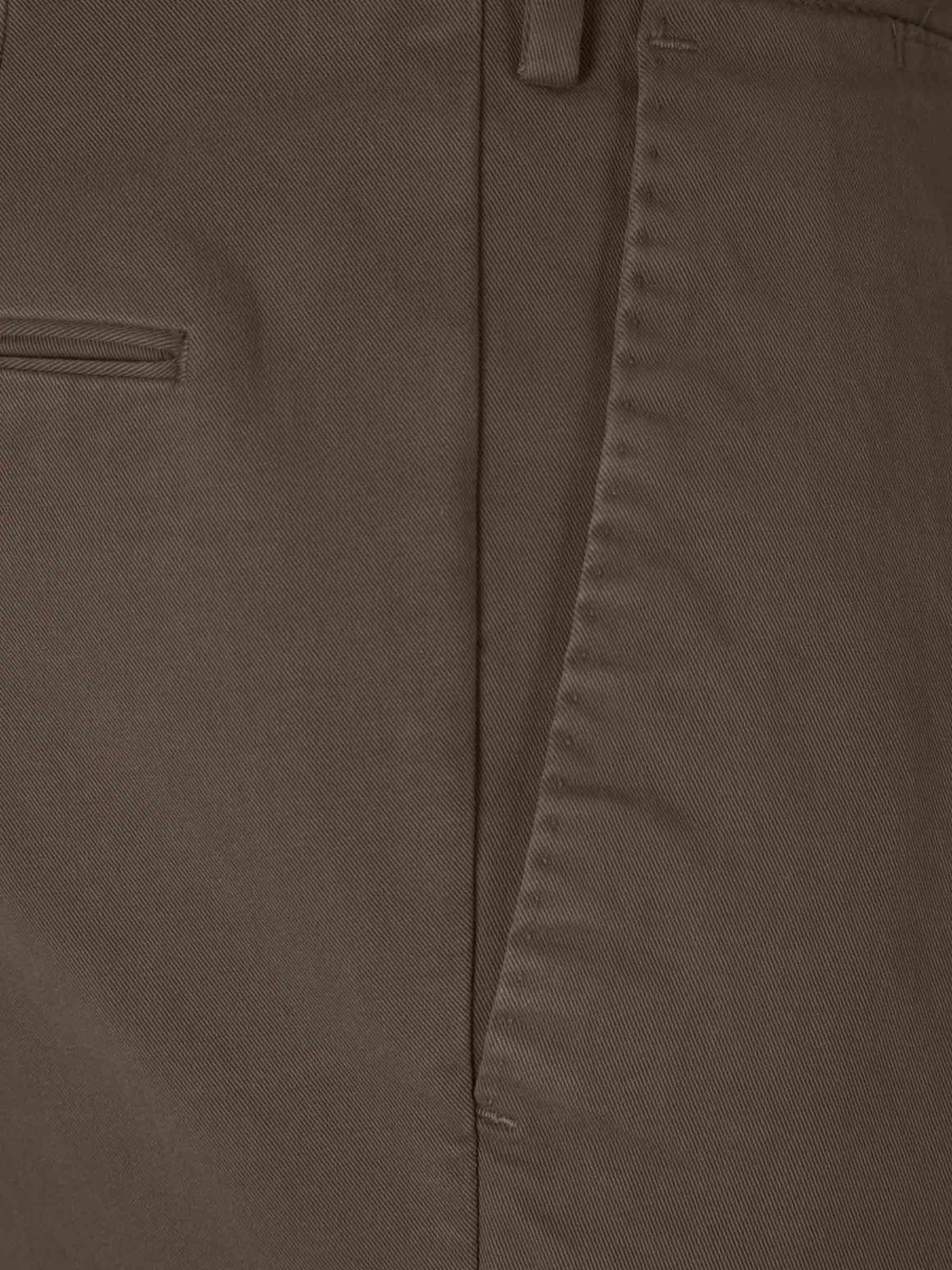 Outlet online PT Torino Hombre Pantalones Chinos Slim color Marron Oscuro sku 521-003160 06 - Foto 3