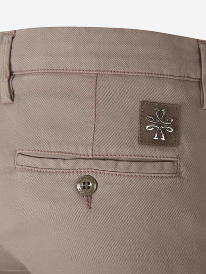 Outlet online Jacob Cohën Hombre Pantalones Chinos Bobby color Taupe sku 521-003257 01 - Foto 4