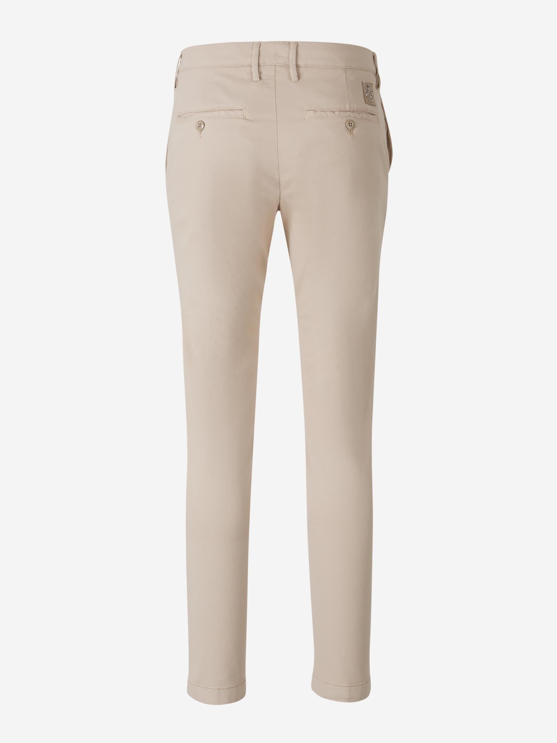 Outlet online Jacob Cohën Hombre Pantalones Chinos Bobby color Beige sku 521-003257 02 - Foto 2