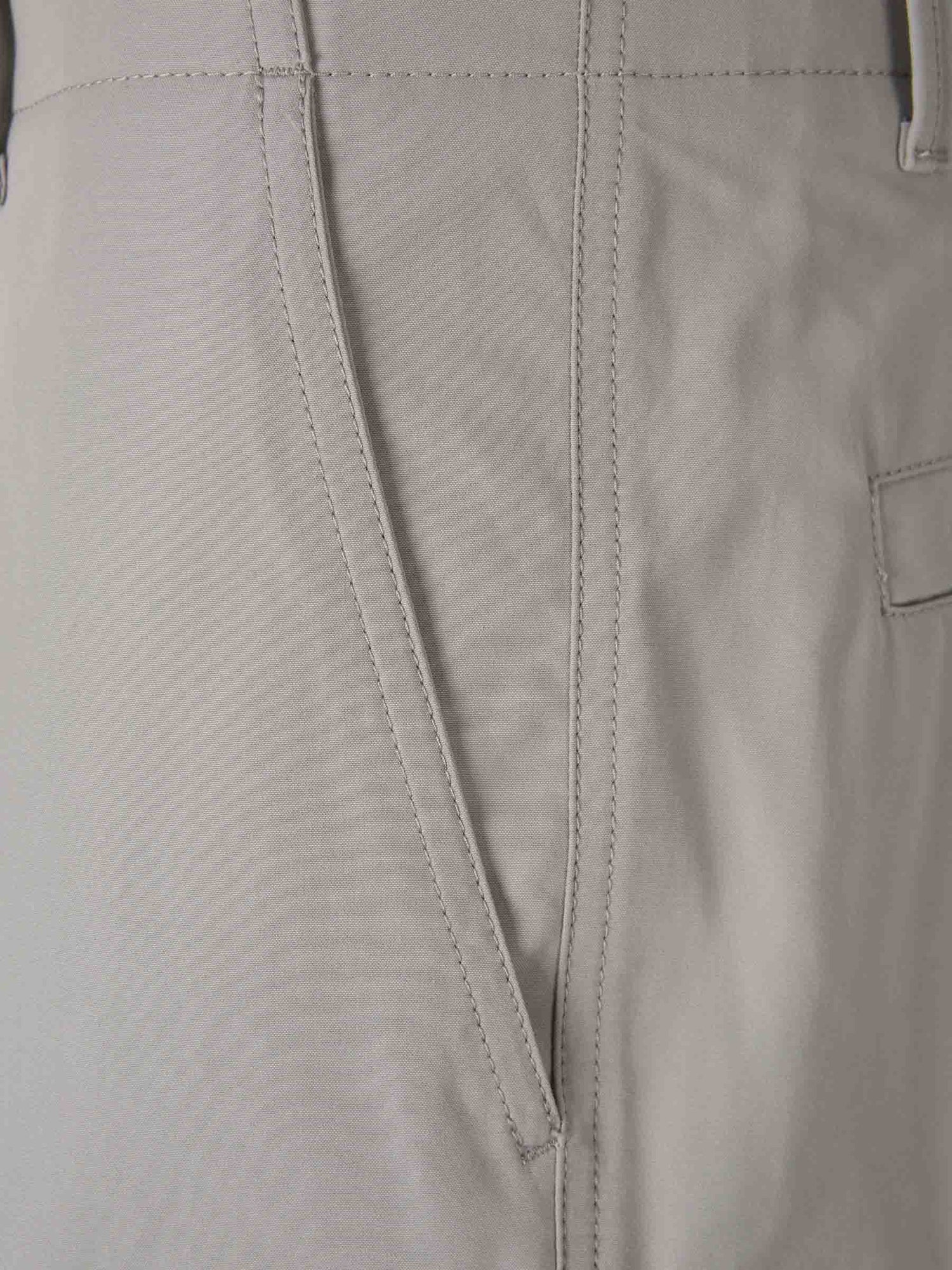 Outlet online Stone Island Hombre Pantalones Cargo Parachute color Gris Claro sku 521-003277 01 - Foto 4
