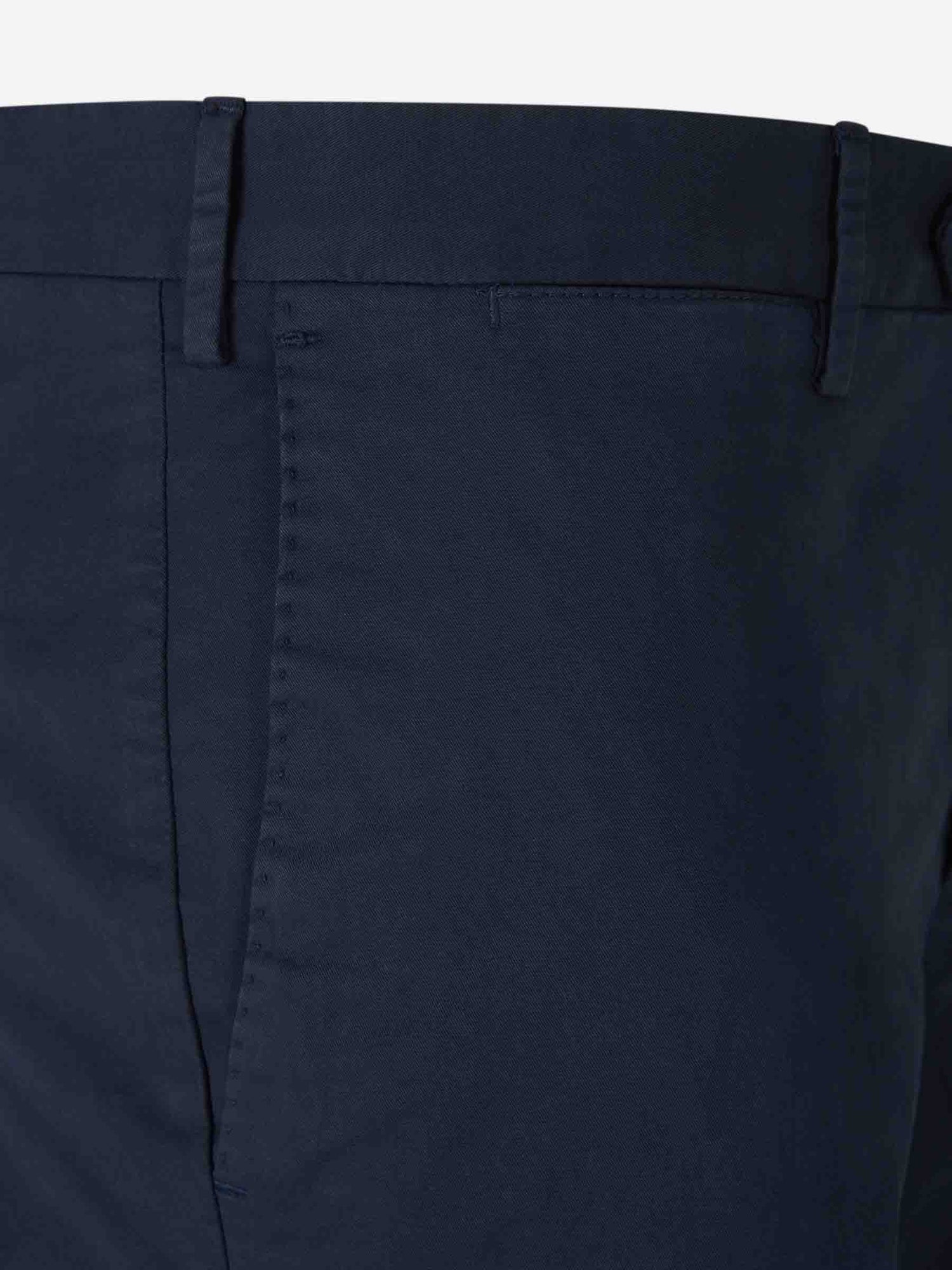 Outlet online PT Torino Hombre Pantalones Chinos Slim color Azul Marino sku 521-003301 06 - Foto 3