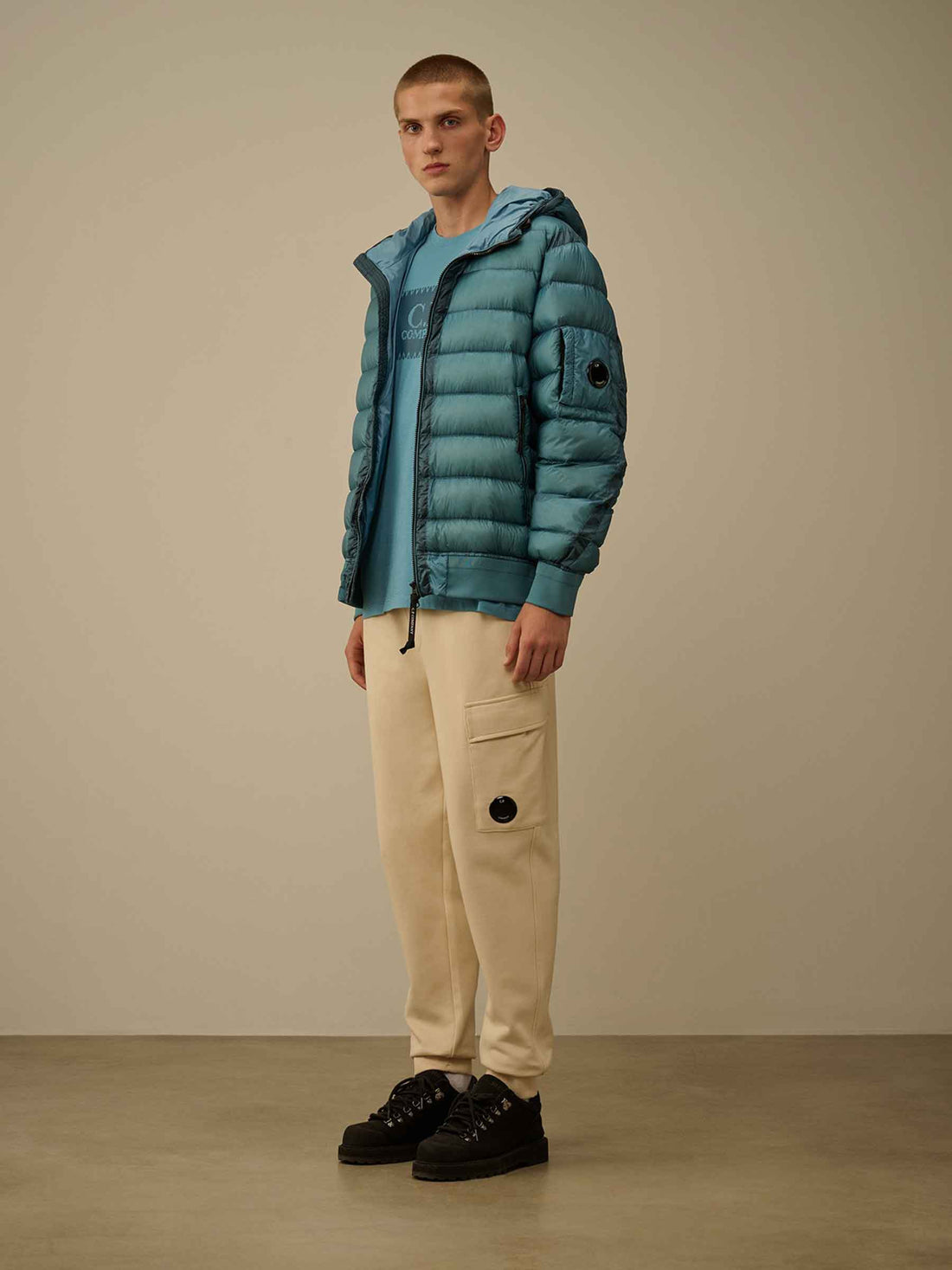 C.P. Company Hombre Barcelona Joggers Deportivos Lente color Crema sku 521-003443 01 - Foto 2