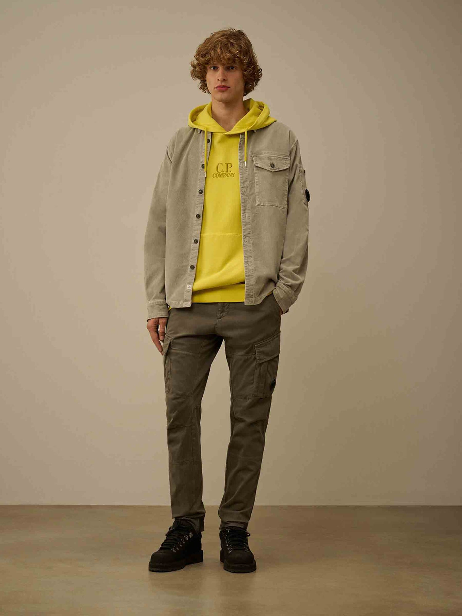 Outlet online C.P. Company Hombre Pantalones Sateen Ergonomic color Gris Antracita sku 521-003445 02 - Foto 2