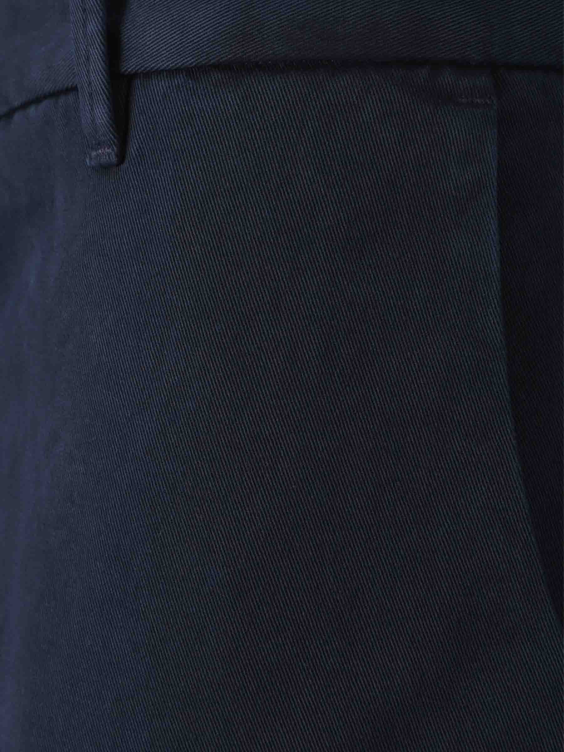 Outlet online Nine in the morning Hombre Pantalones Chinos color Azul Marino sku 521-003501 03 - Foto 4