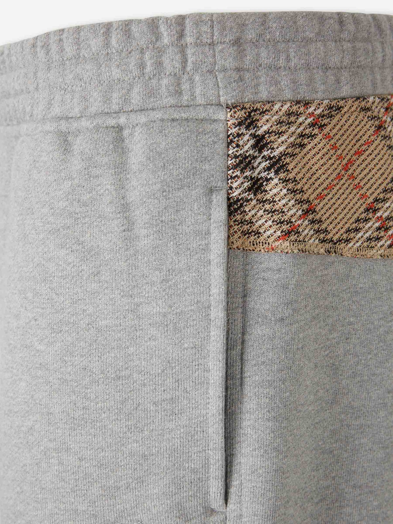 Outlet online Burberry Hombre Joggers Deportivos Cuadros color Gris sku 521-003508 01 - Foto 3