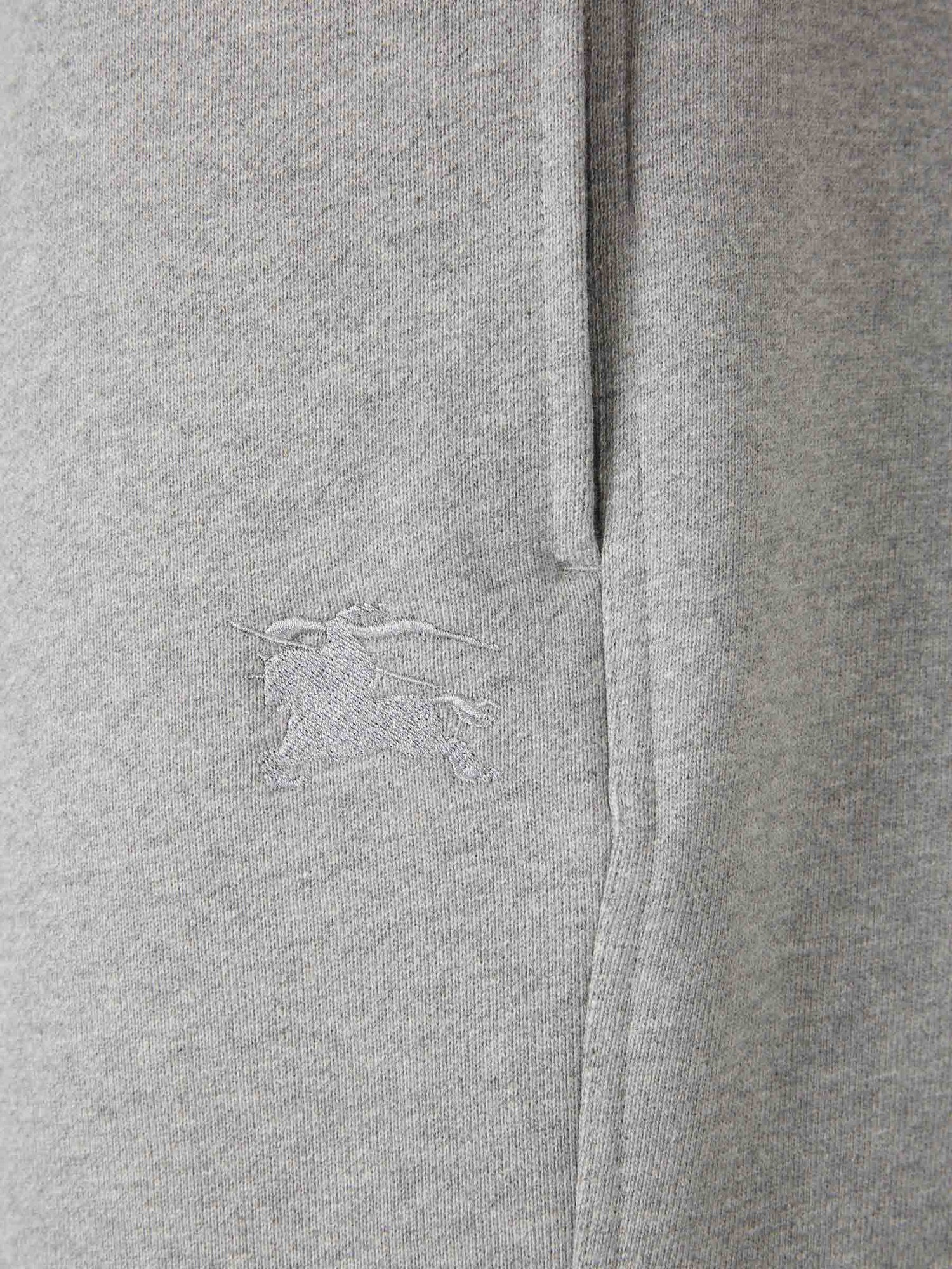 Outlet online Burberry Hombre Joggers Deportivos Cuadros color Gris sku 521-003508 01 - Foto 4