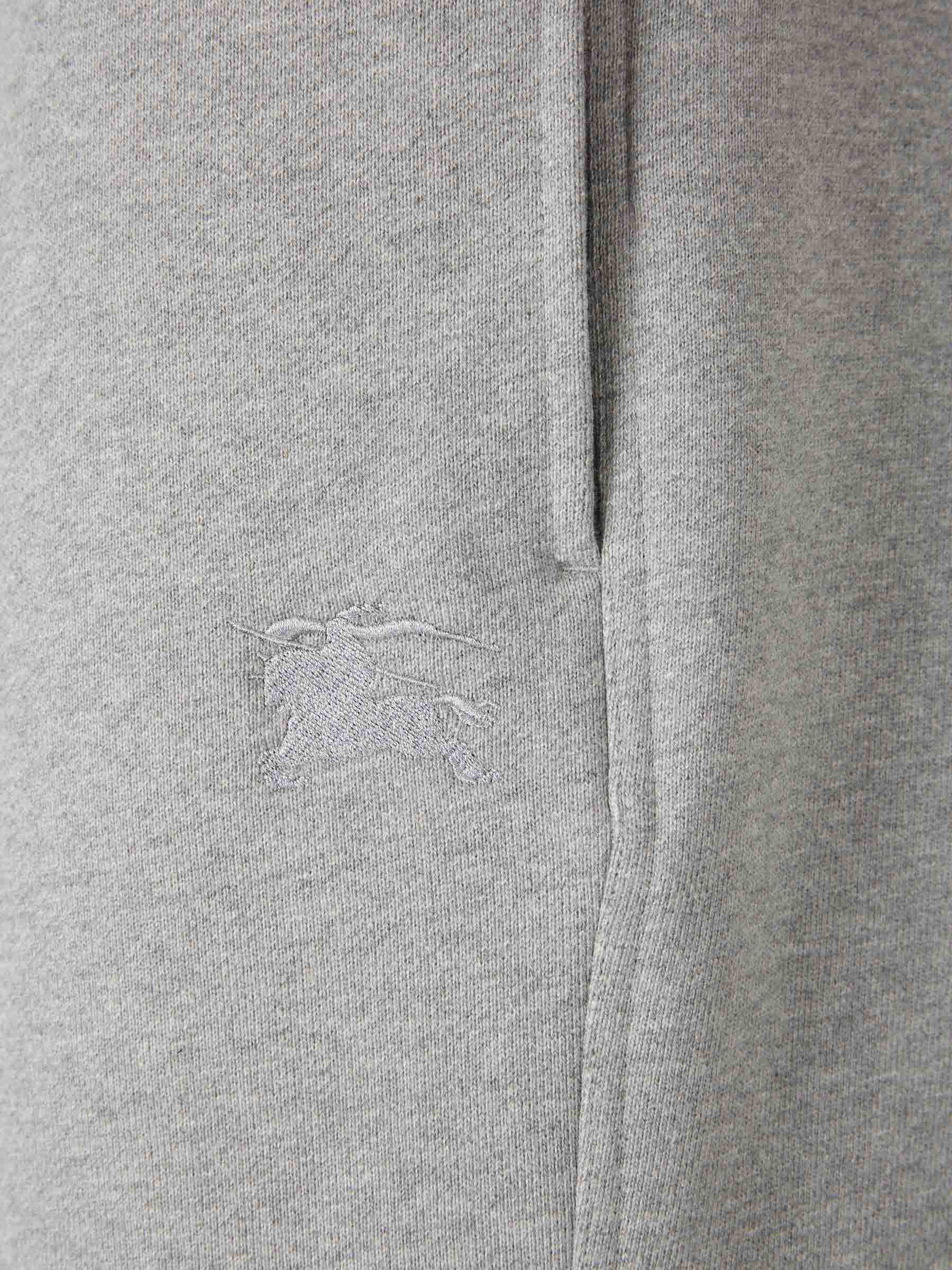 Outlet online Burberry Hombre Joggers Deportivos Cuadros color Gris sku 521-003508 01 - Foto 4