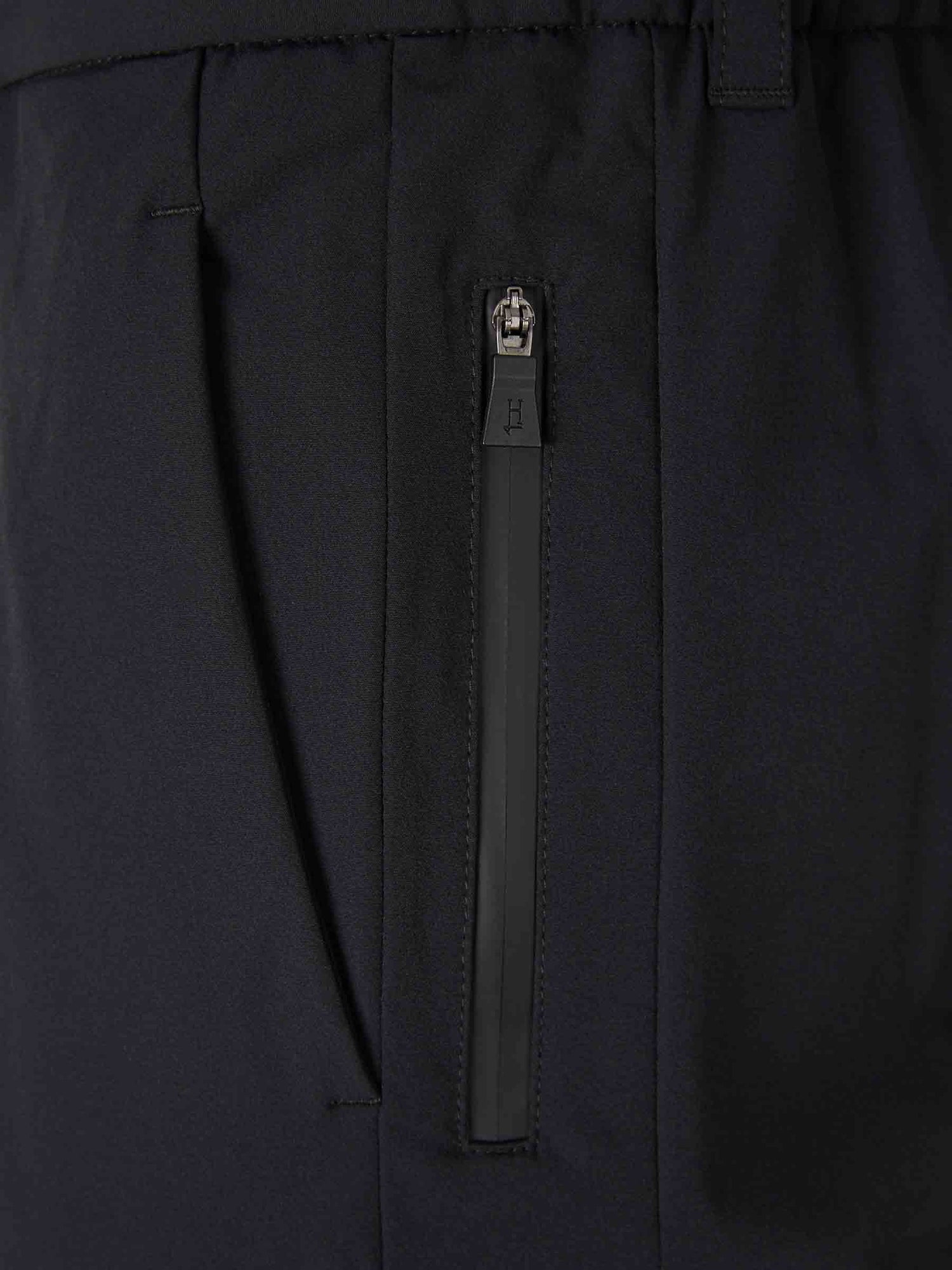 Herno Hombre Barcelona Pantalones Cargo color Negro sku 521-003524 01 - Foto 4