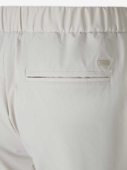 Herno  Barcelona Pantalones Rectos Técnicos color Taupe sku 521-003527 03 - Foto 4
