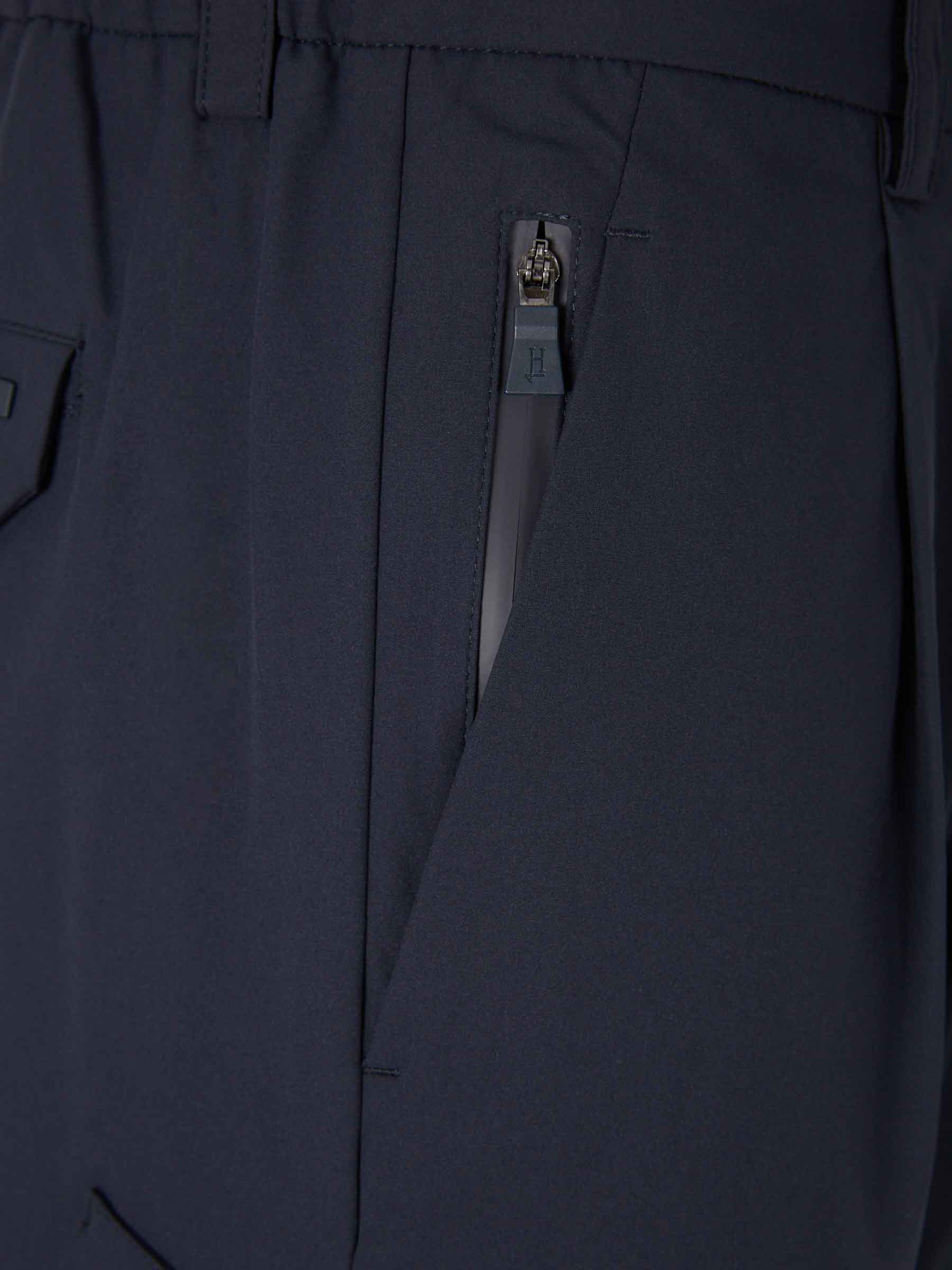 Herno Hombre Barcelona Pantalones Recto Cargo color Azul Noche sku 521-003528 01 - Foto 4