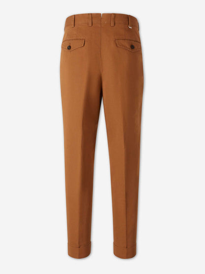 Outlet online PT01 Hombre Pantalones Rectos Pinzas color Caramelo sku 521-003627 02 - Foto 2