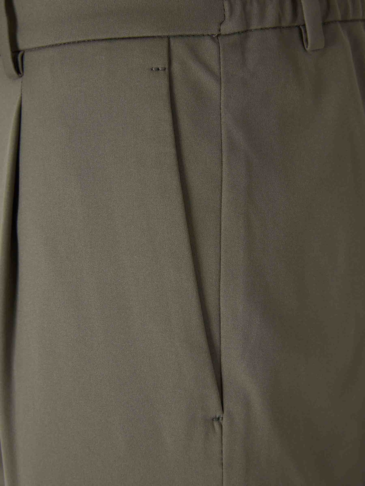 Berwich Hombre Barcelona Pantalones Rectos Cargo color Verde Militar sku 521-003631 01 - Foto 4