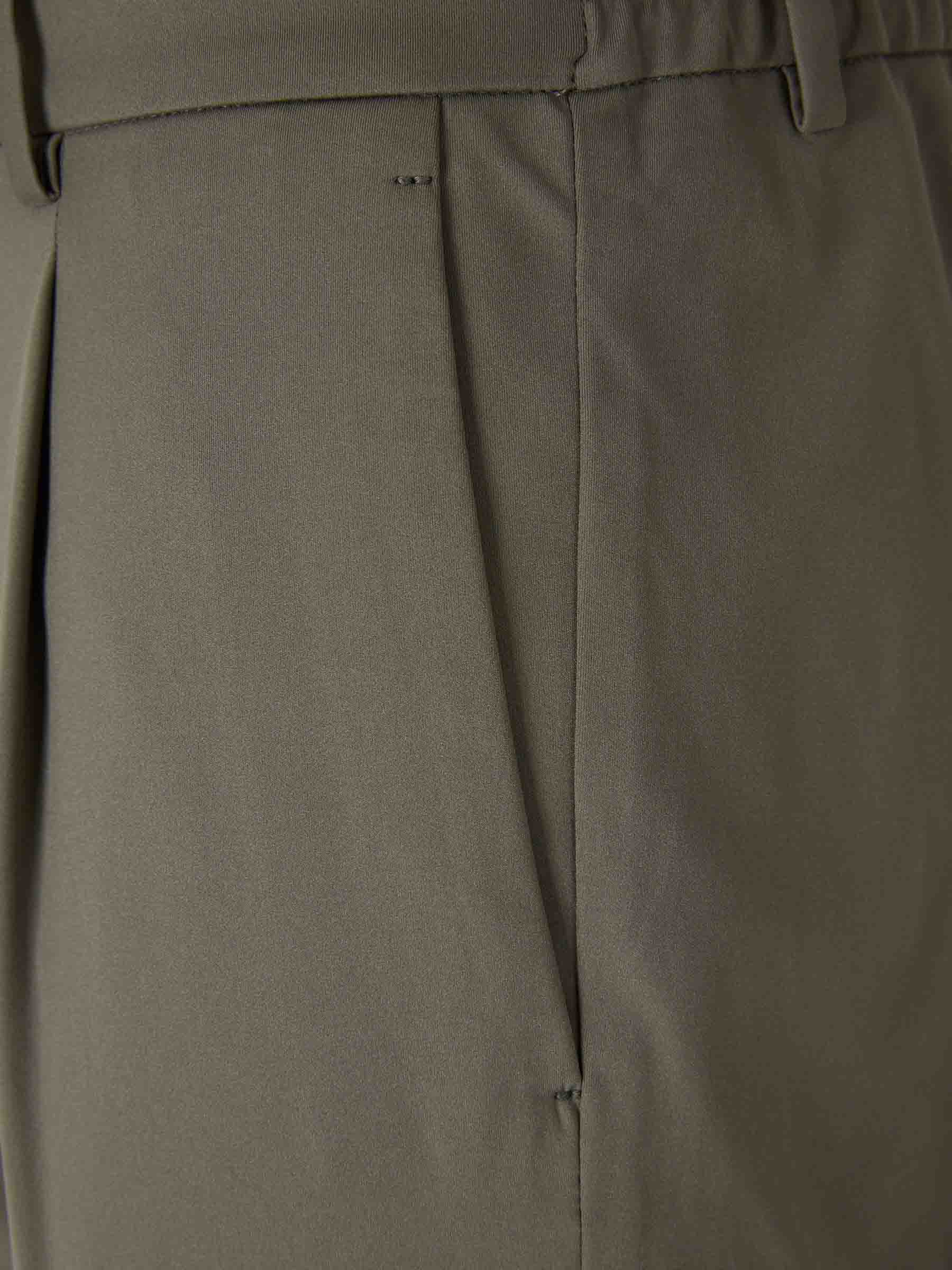 Berwich Hombre Barcelona Pantalones Rectos Cargo color Verde Militar sku 521-003631 01 - Foto 4