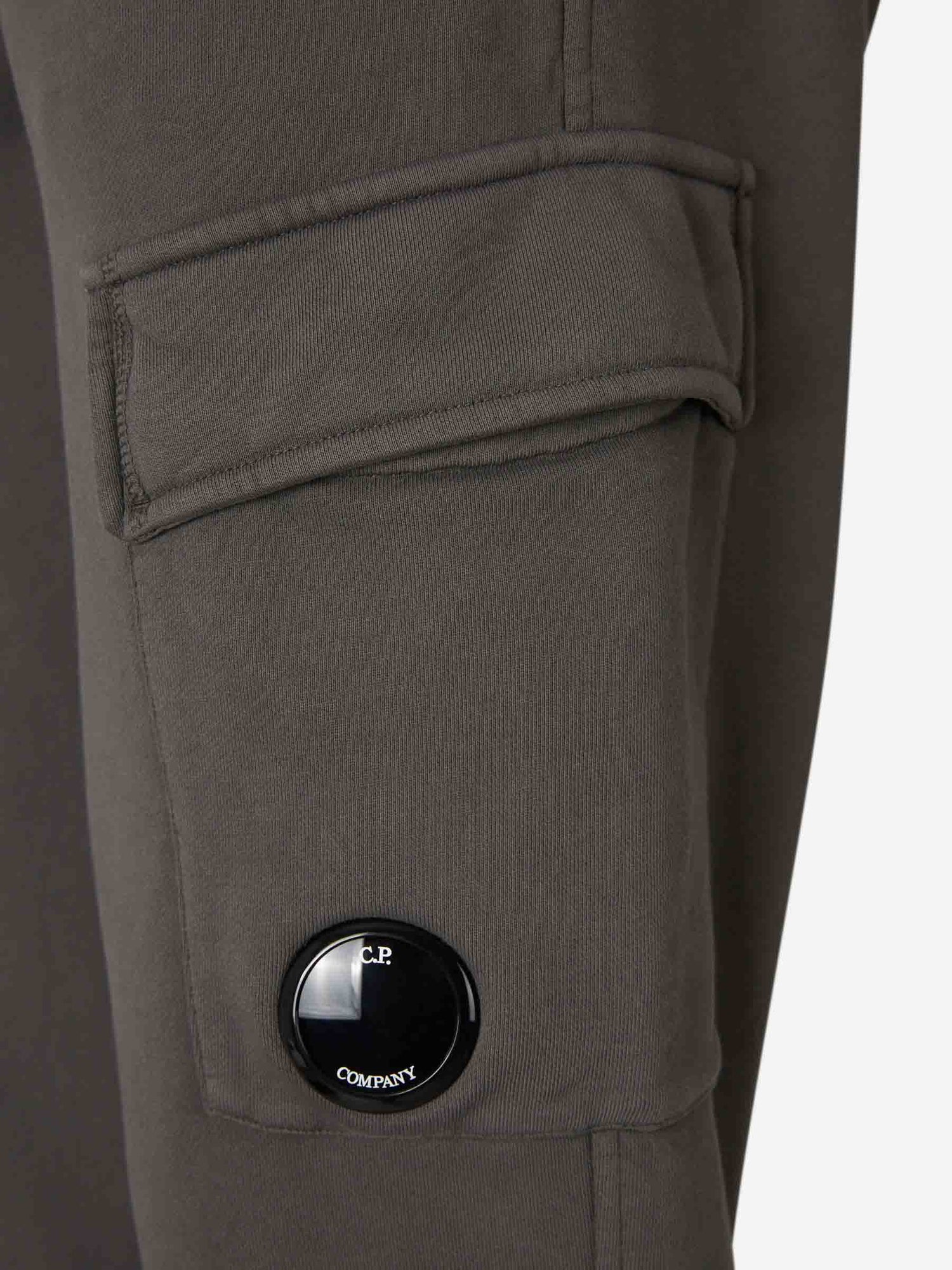 C.P. Company Hombre Barcelona Joggers Cargo color Gris sku 521-003644 02 - Foto 5