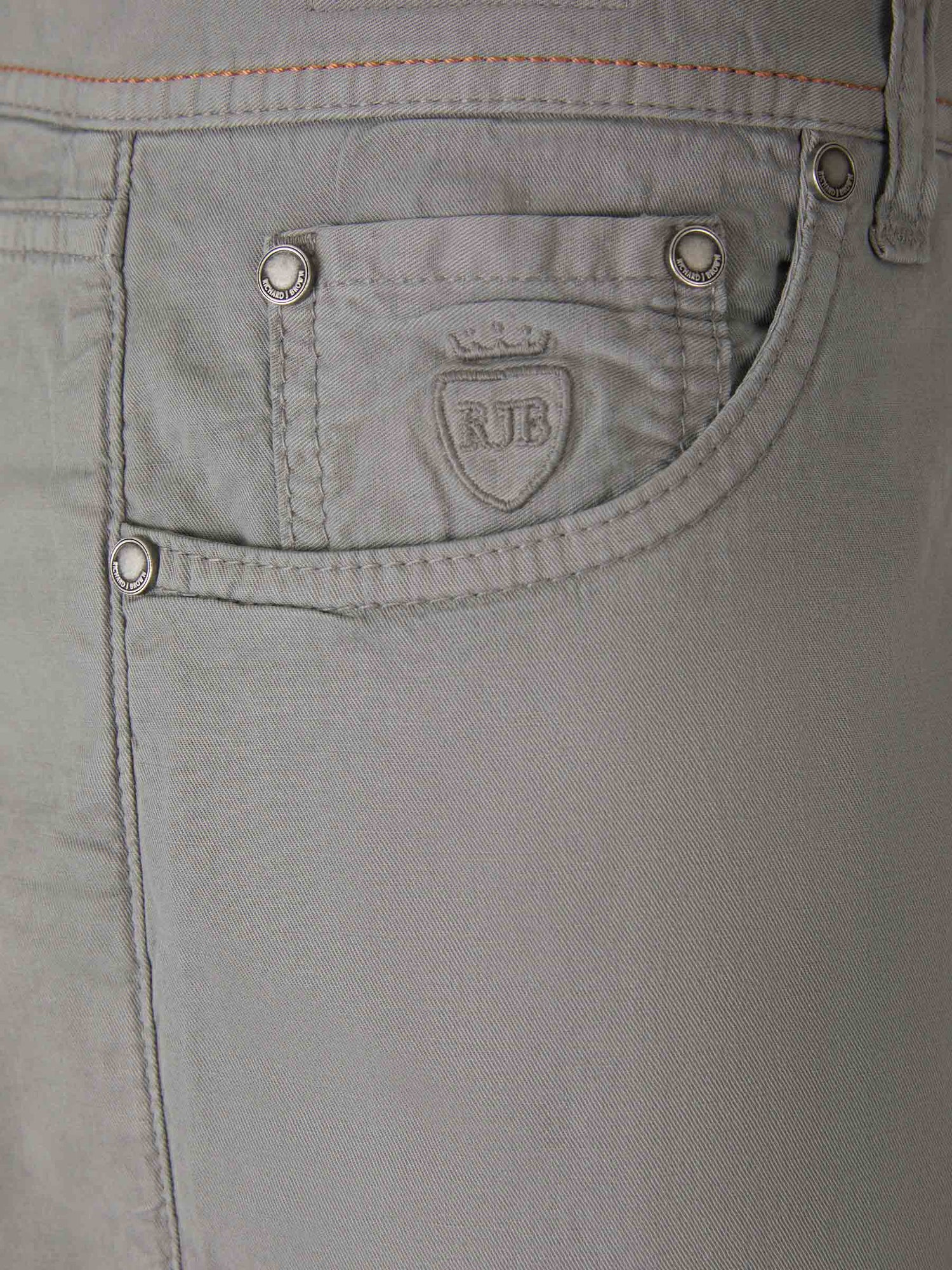 Outlet online Richard J. Brown Hombre Jeans Milano color Burdeos sku 522-002397 03 - Foto 3