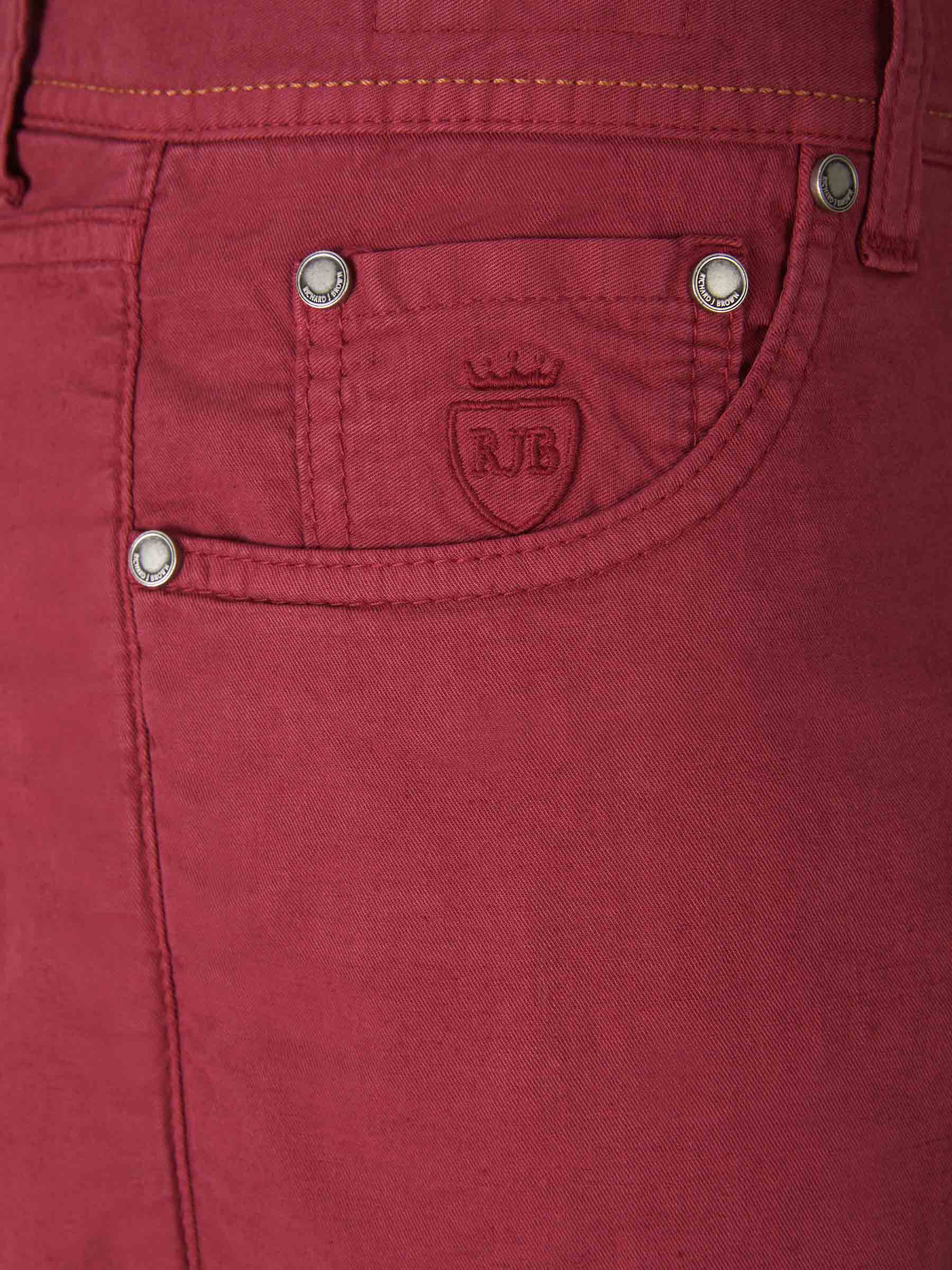 Outlet online Richard J. Brown Hombre Jeans Milano color Burdeos sku 522-002397 03 - Foto 13